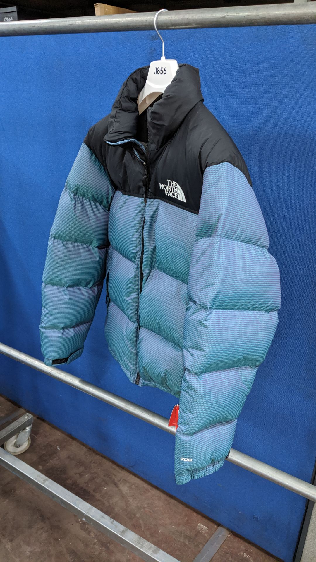 5 off North Face jackets/coats. This is one of a number of lots being sold on behalf of the - Image 7 of 7