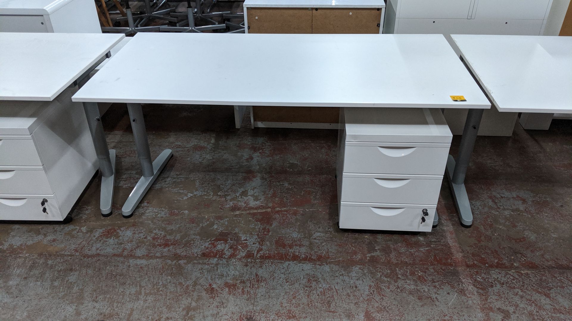 2 off matching large white tables/desks, 160 x 80cm, each with matching mobile pedestal & extendable - Image 3 of 4
