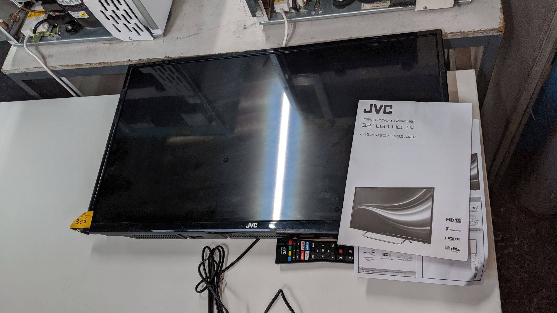 JVC 32" LED TV including remote control - understood to be broken. This is one of a large number - Image 6 of 6