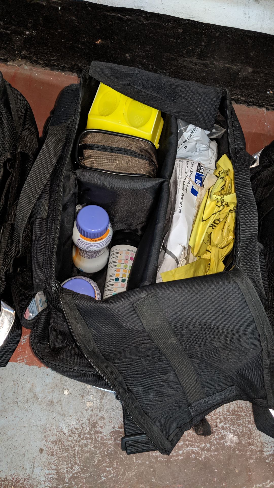 3 off medical bags & contents, each bag typically containing some or all of the following items - - Image 4 of 7