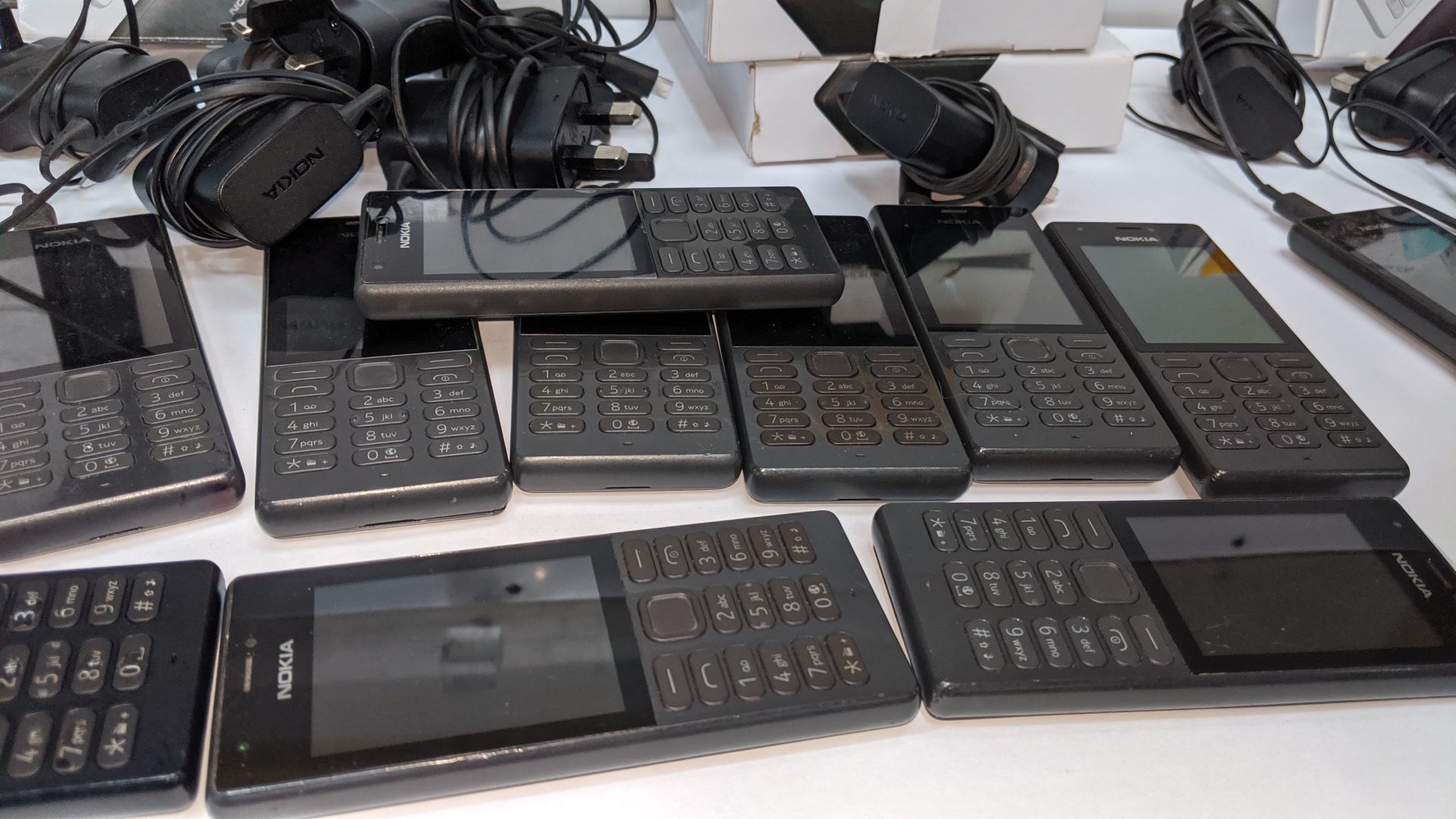 11 off Nokia 216 black mobile phones including 7 chargers & 5 boxes. We believe these phones were - Image 4 of 7