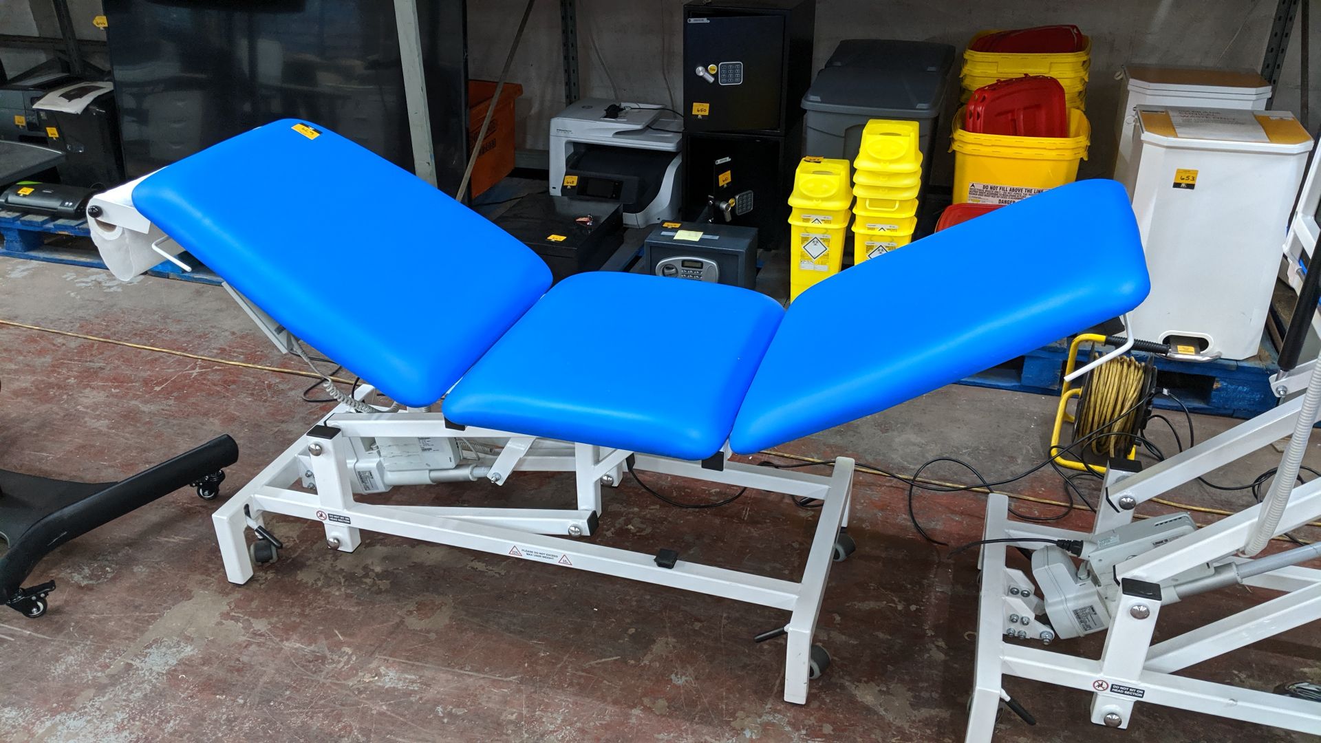 Sunflower Medical Equipment mobile electrically operated padded examination table with wired linak - Image 2 of 9