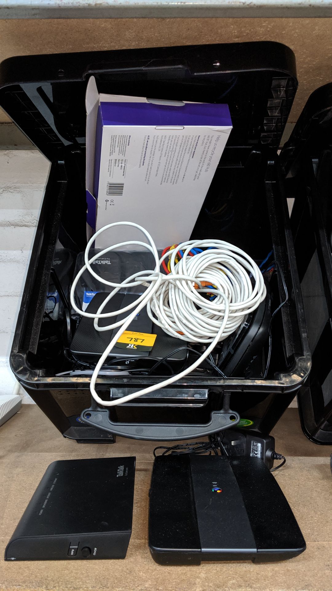 Contents of a crate of assorted networking items NB crate excluded. This is one of a large number of