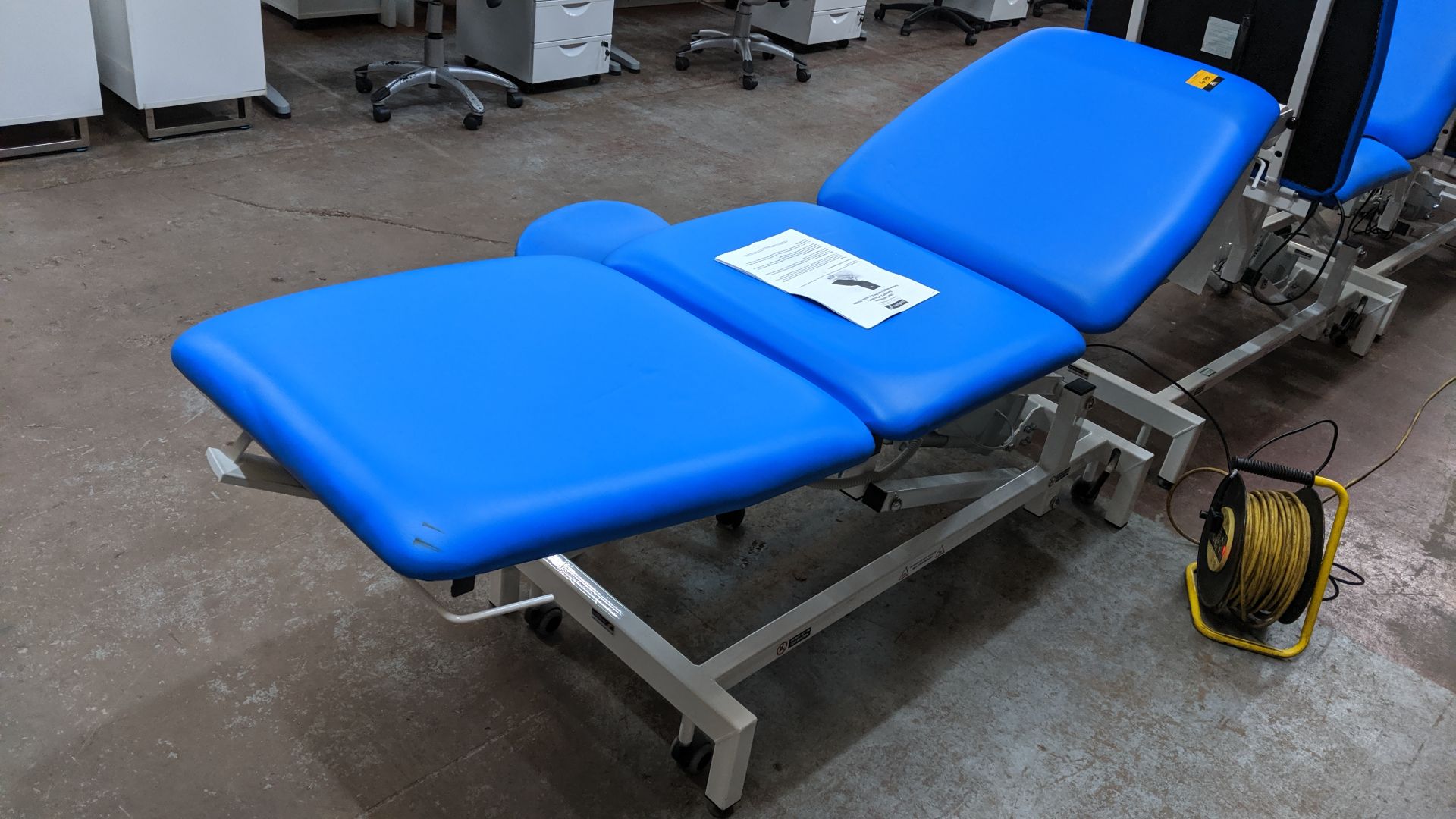 Sunflower Medical Equipment mobile electrically operated padded examination table with wired linak - Image 6 of 10