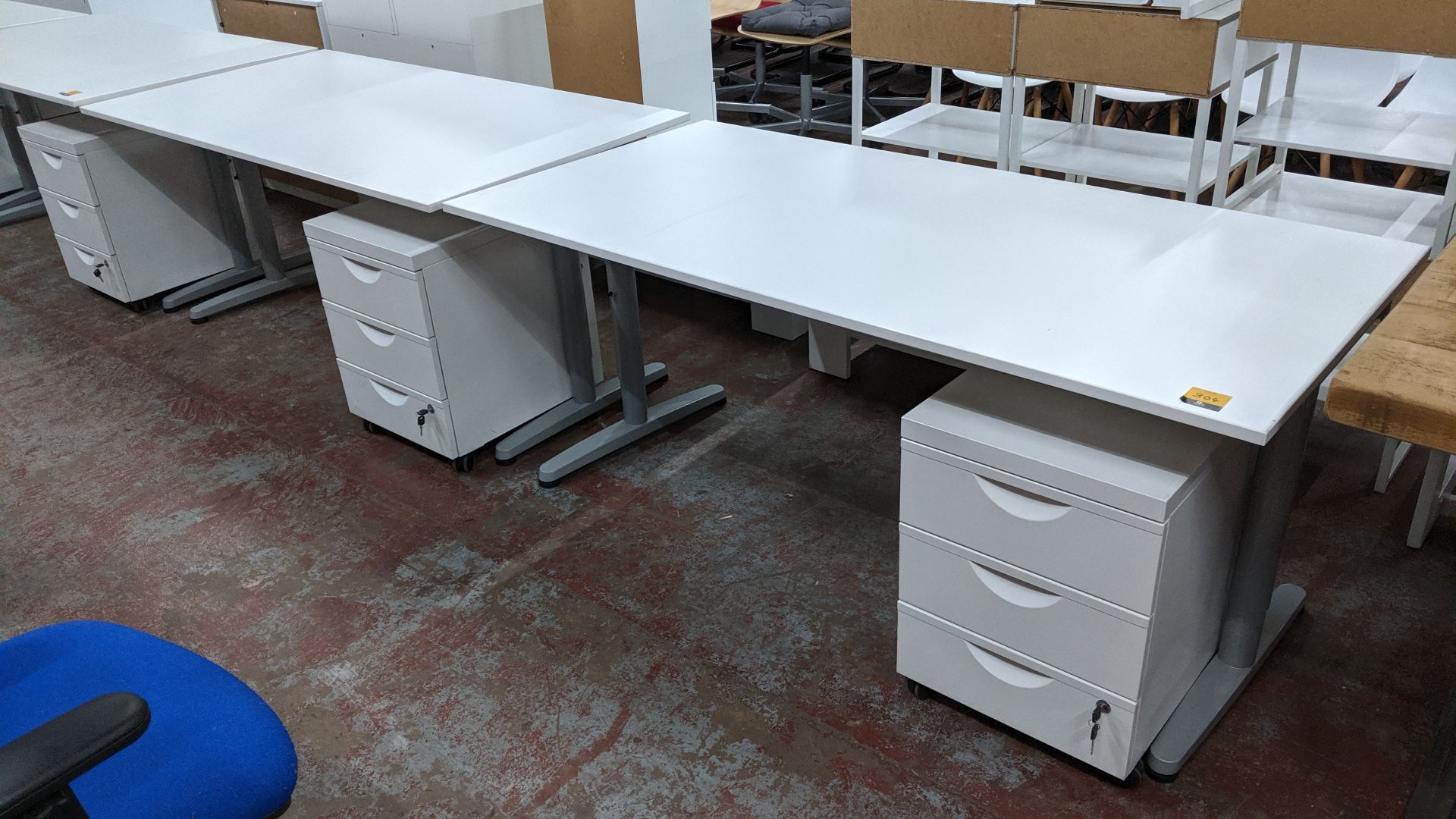 2 off matching large white tables/desks, 160 x 80cm, each with matching mobile pedestal & extendable