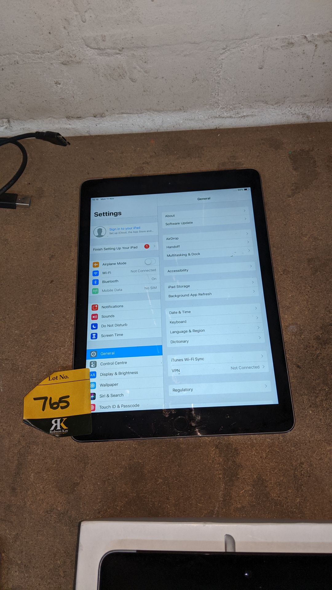 Apple iPad Air 2, 16Gb, Space Grey, product code A1567, no charger. This is one of a large number of - Image 4 of 6