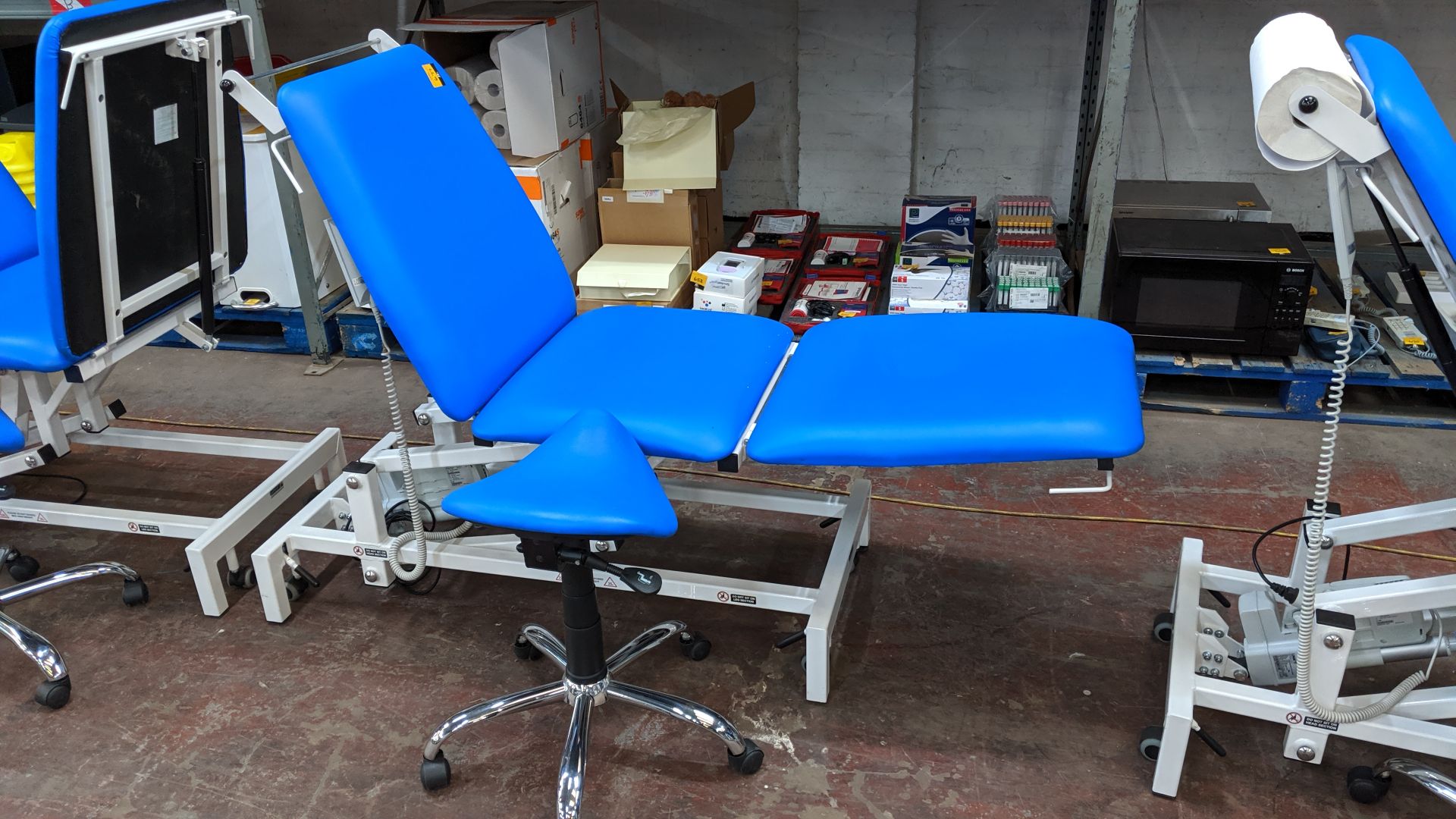 Sunflower Medical Equipment mobile electrically operated padded examination table with wired linak - Image 3 of 7