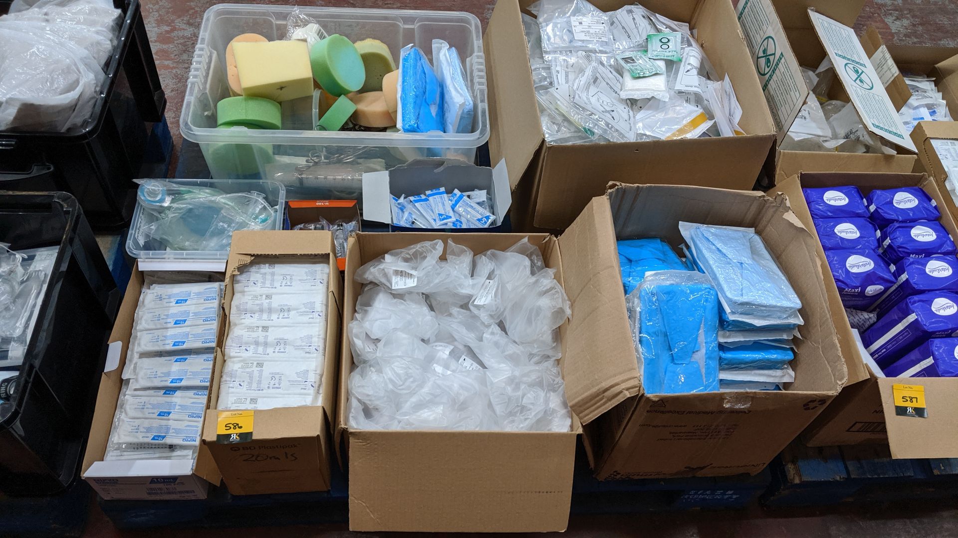 Contents of a pallet of medical supplies NB Pallet excluded. This is one of a large number of lots - Image 2 of 9