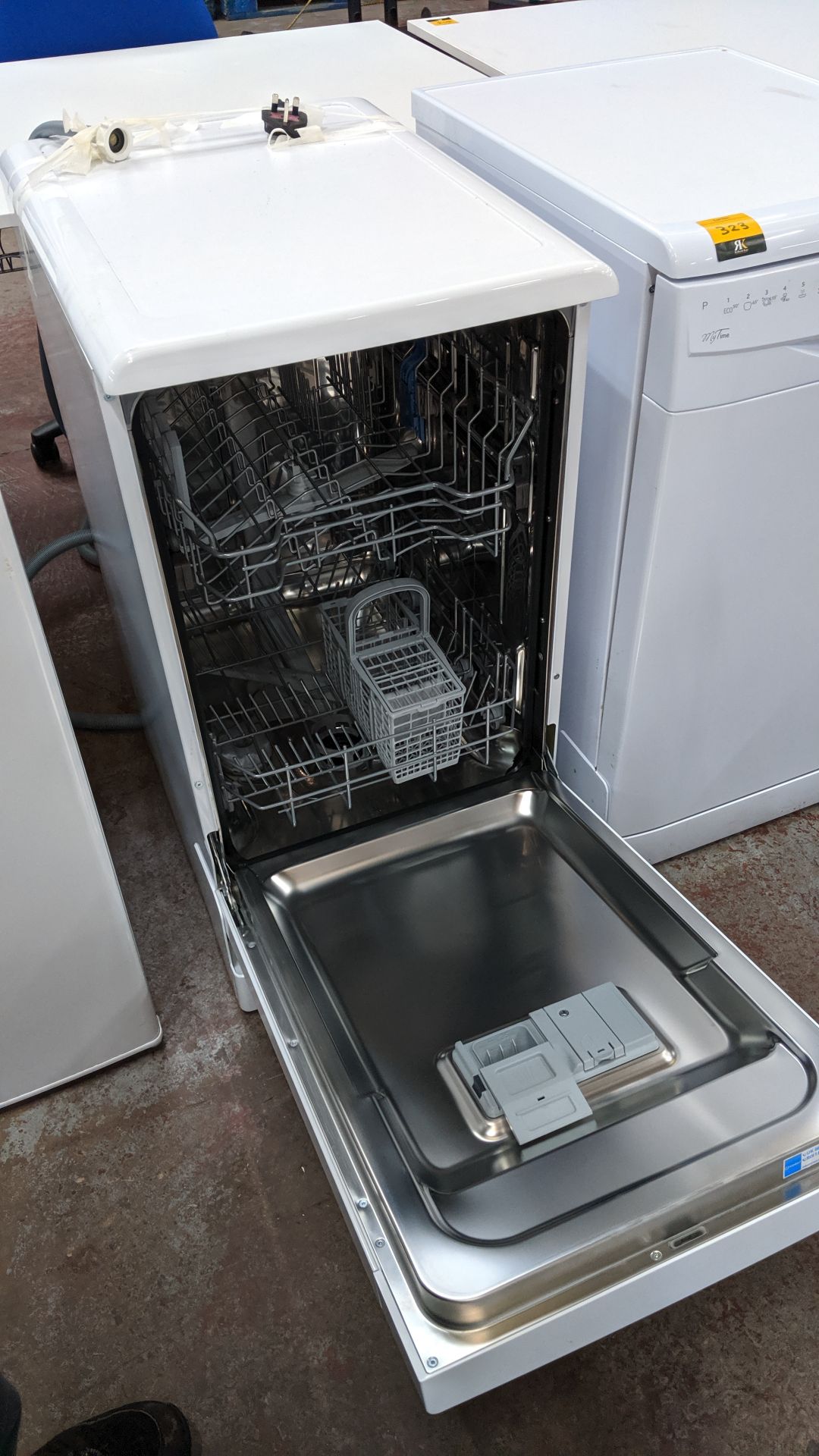 Indesit slimline dishwasher model DSFE 1810. This is one of a large number of lots used/owned by One - Image 3 of 4