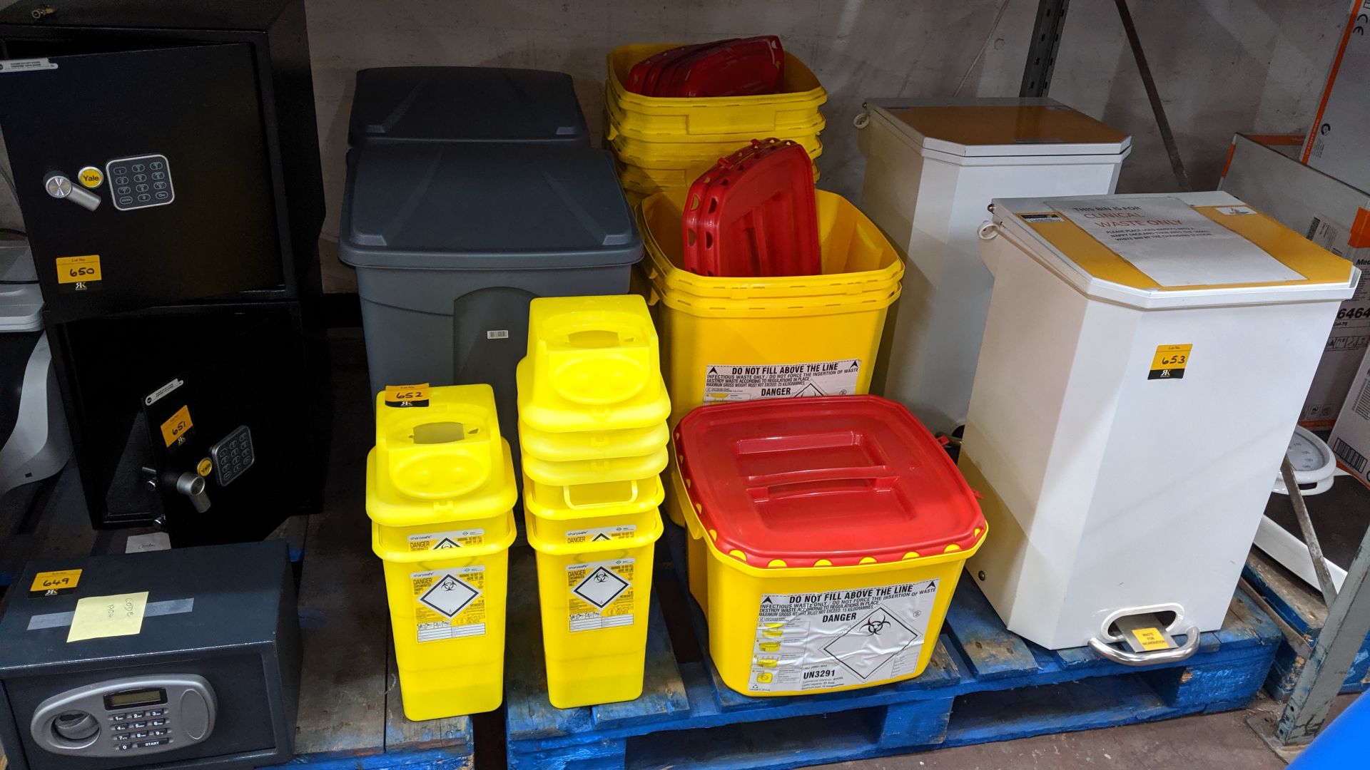 Quantity of sharp bins, hinged lid bins, bins with detachable lids, etc.. This is one of a large - Image 2 of 4