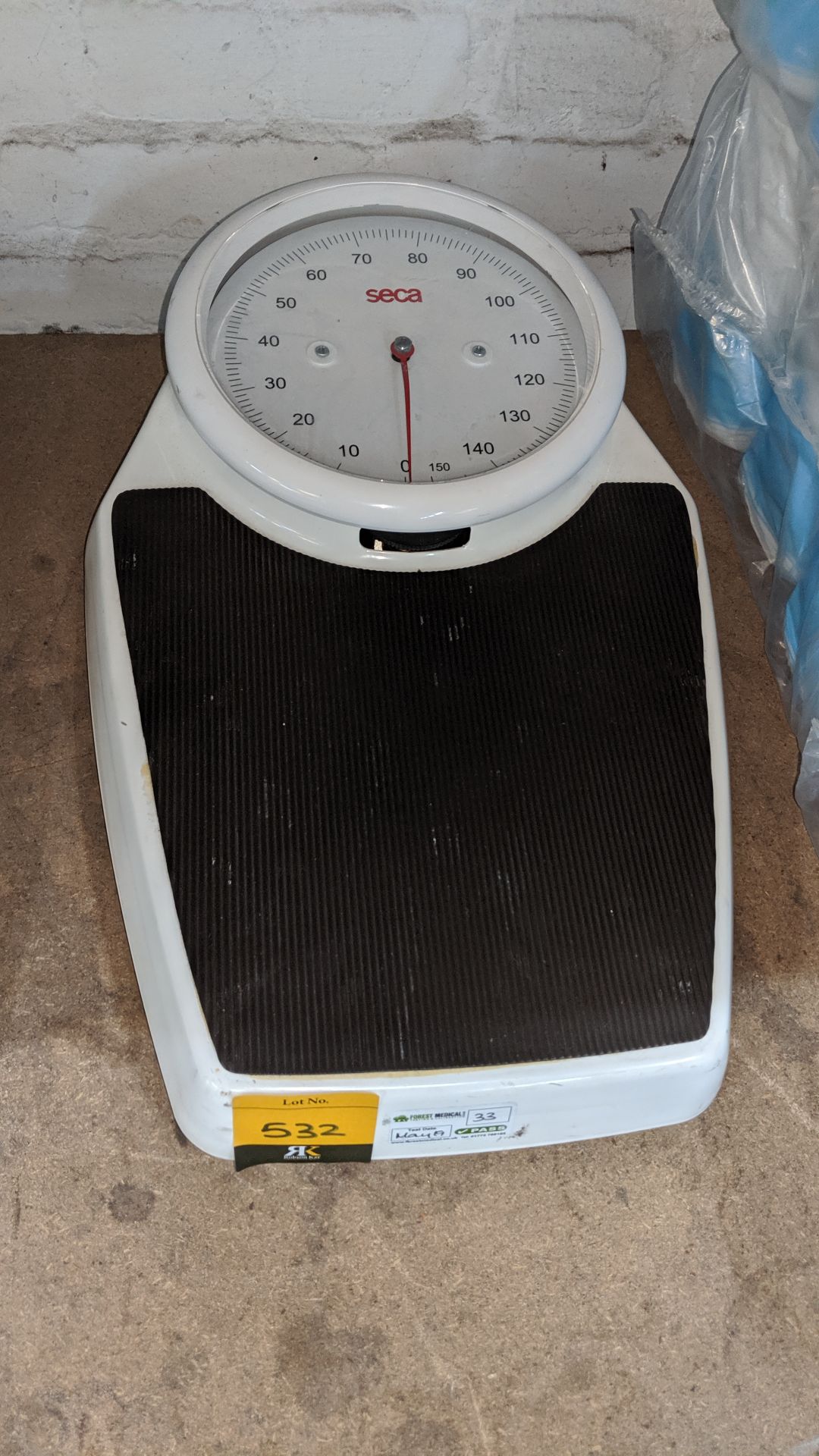 Seca stand-on scales. This is one of a large number of lots used/owned by One To One (North West) - Image 2 of 4