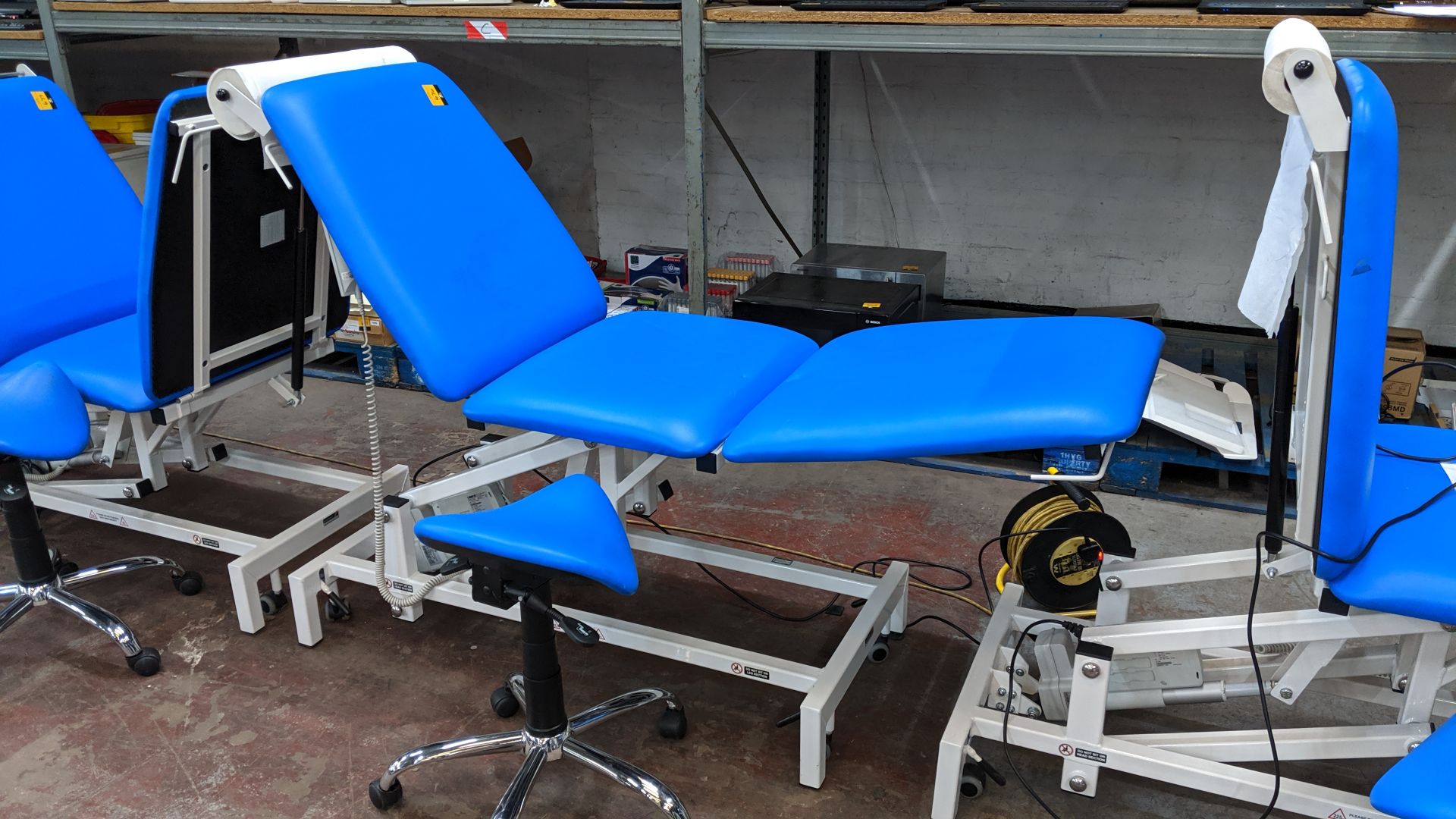 Sunflower Medical Equipment mobile electrically operated padded examination table with wired linak - Image 3 of 9