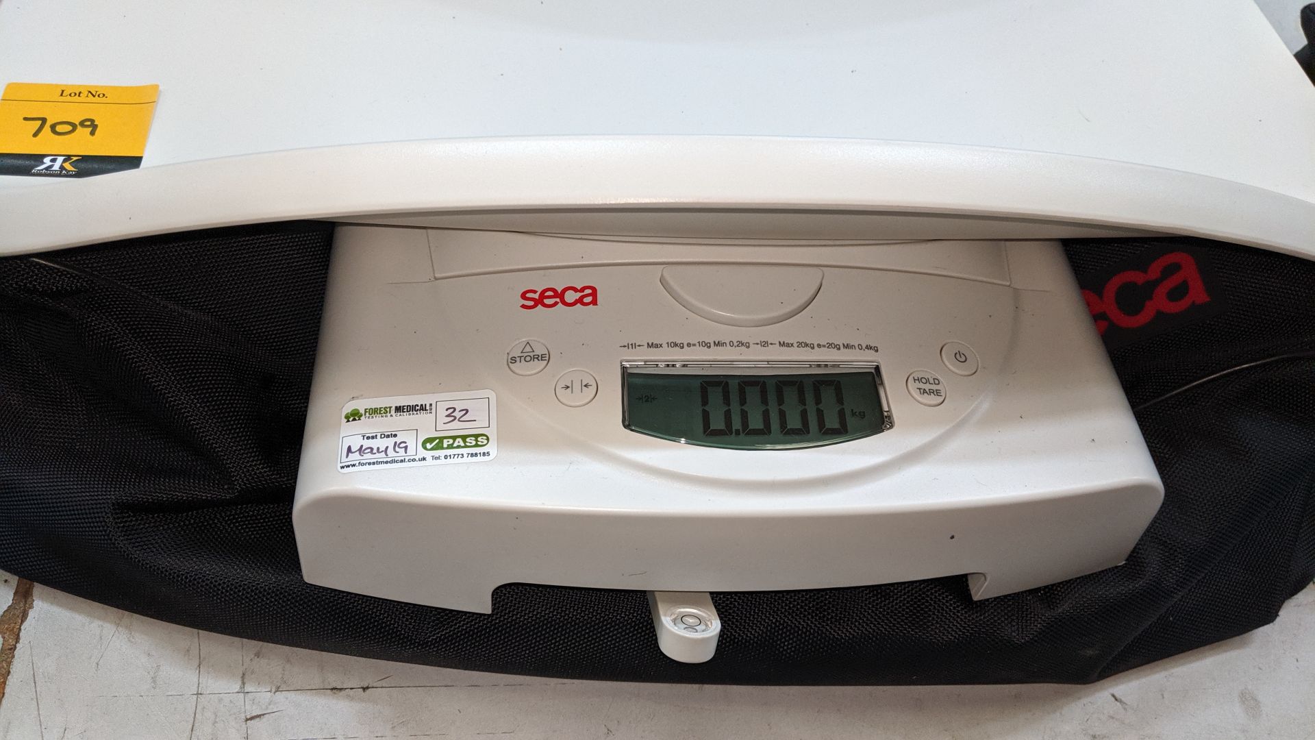 Seca model 384 baby scales max. capacity 20kg. This is one of a large number of lots used/owned by - Image 4 of 5