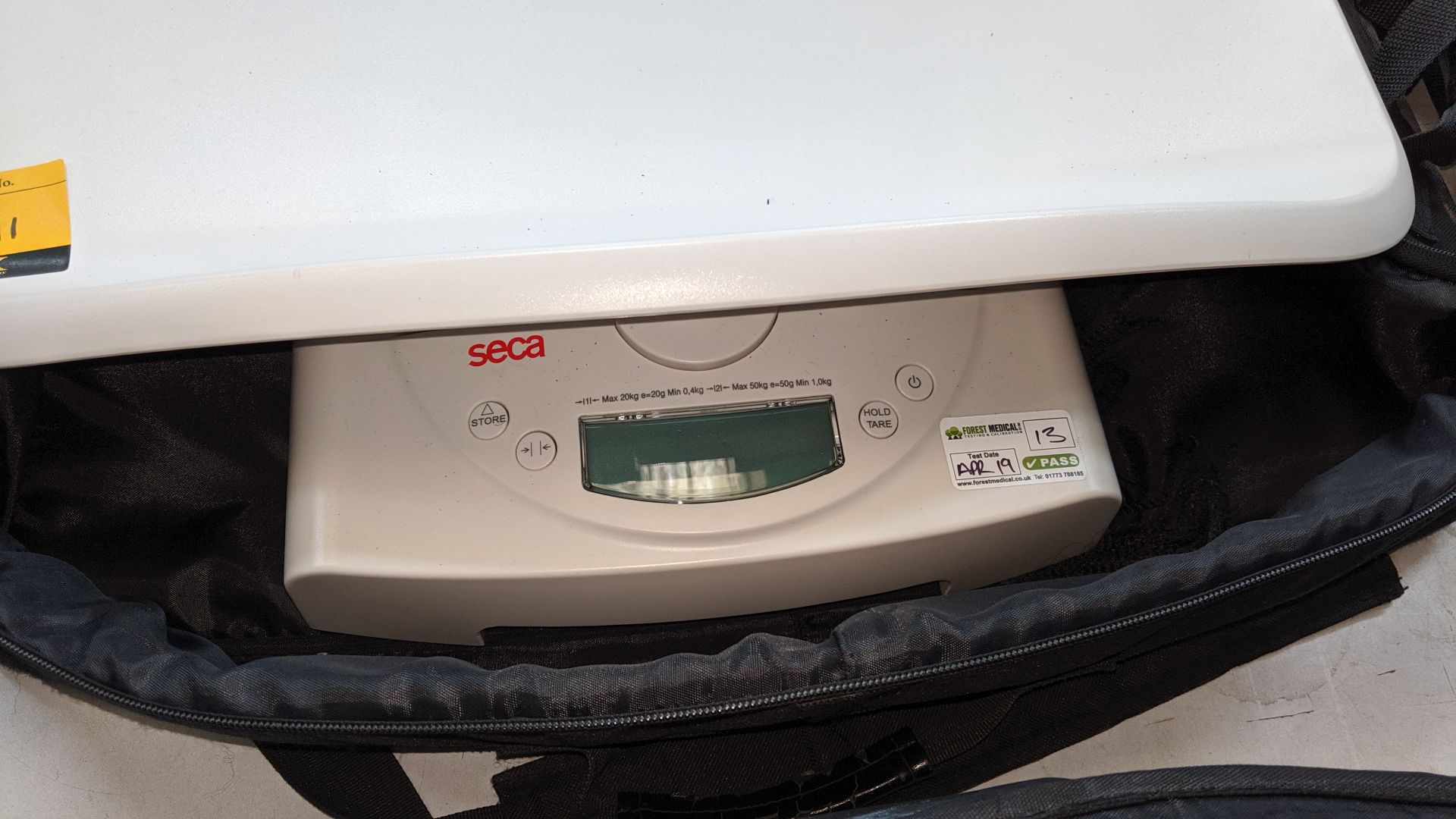 Seca model 385 baby scales max. capacity 50kg. This is one of a large number of lots used/owned by - Image 3 of 4