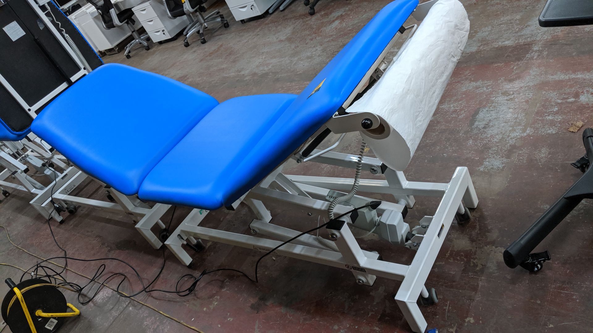 Sunflower Medical Equipment mobile electrically operated padded examination table with wired linak - Image 6 of 9