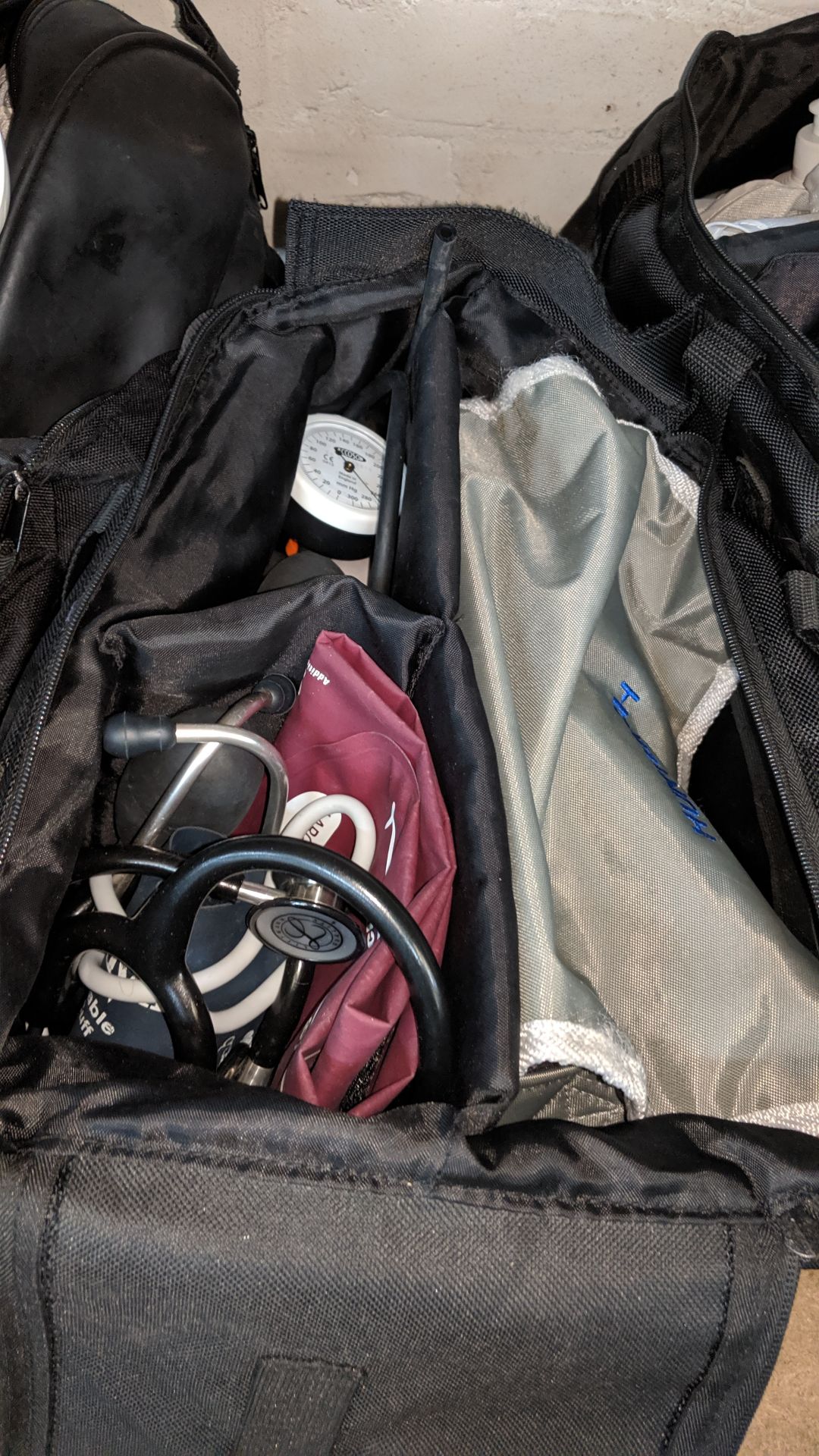 3 off medical bags & contents, each bag typically containing some or all of the following items - - Image 6 of 7