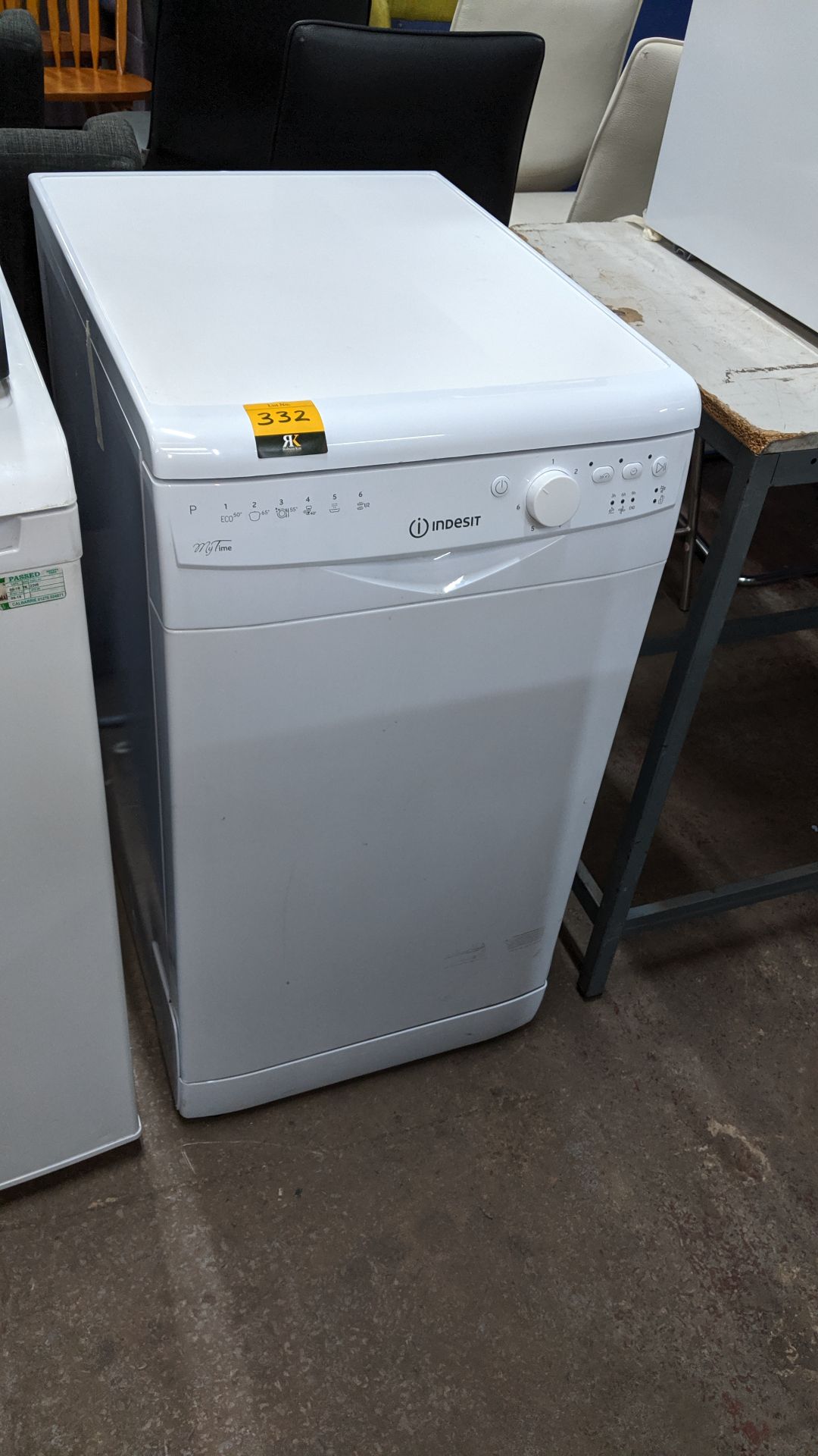 Indesit slimline dishwasher, model DSR 26B1. This is one of a large number of lots used/owned by One - Image 2 of 4