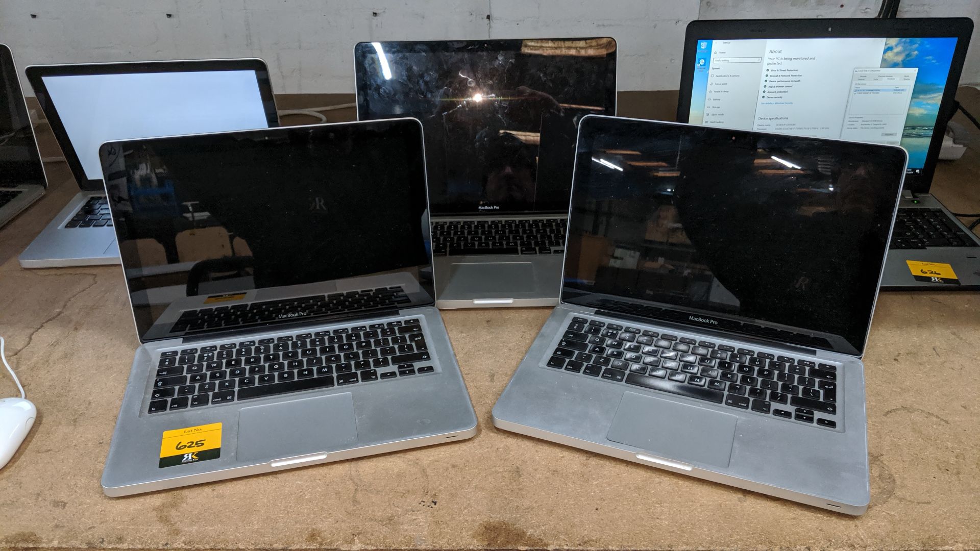 3 off Apple MacBook Pro silver notebook computers, no power packs/chargers, we have been unable to - Image 2 of 6