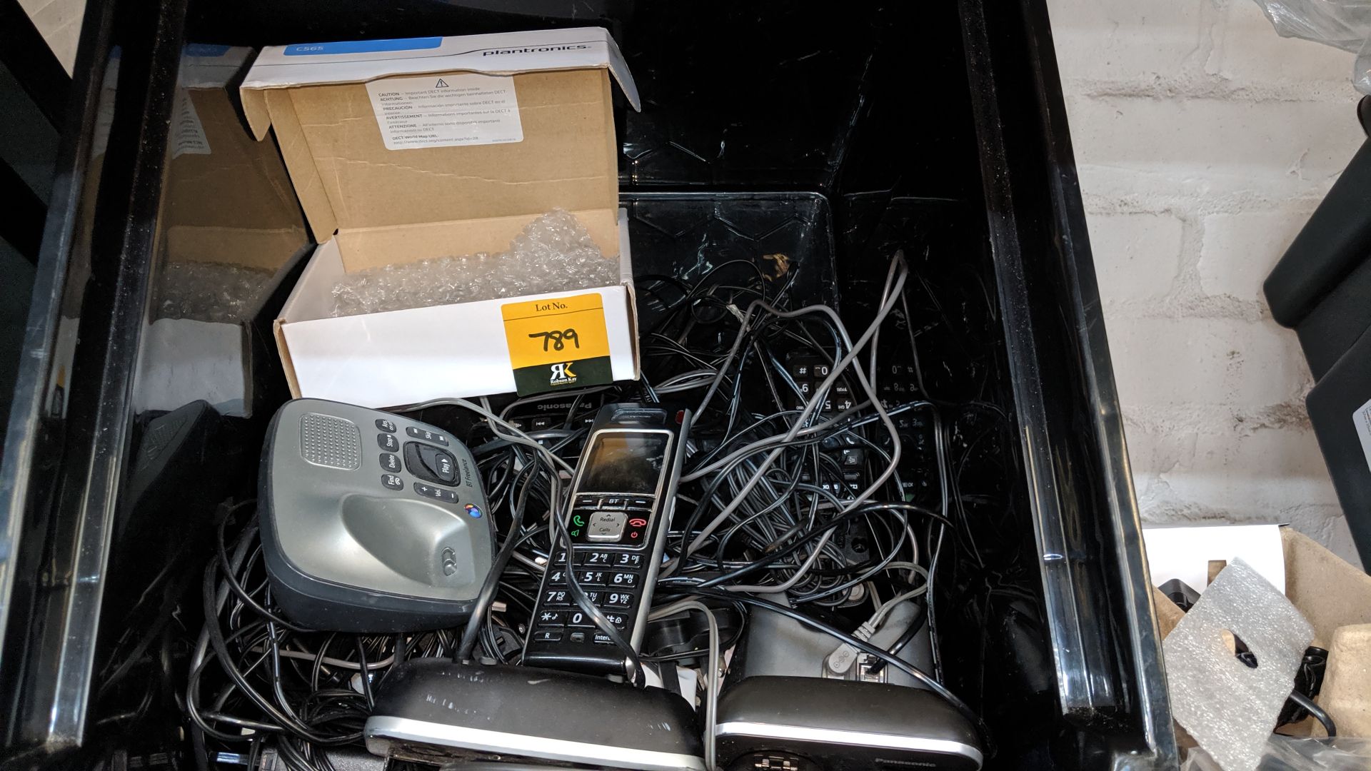 Contents of a crate of DECT telephone equipment - crate excluded. This is one of a large number of - Image 5 of 5