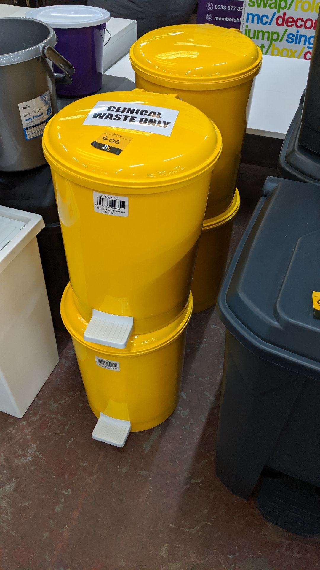 4 off small plastic pedal bins. This is one of a large number of lots used/owned by One To One ( - Image 2 of 5