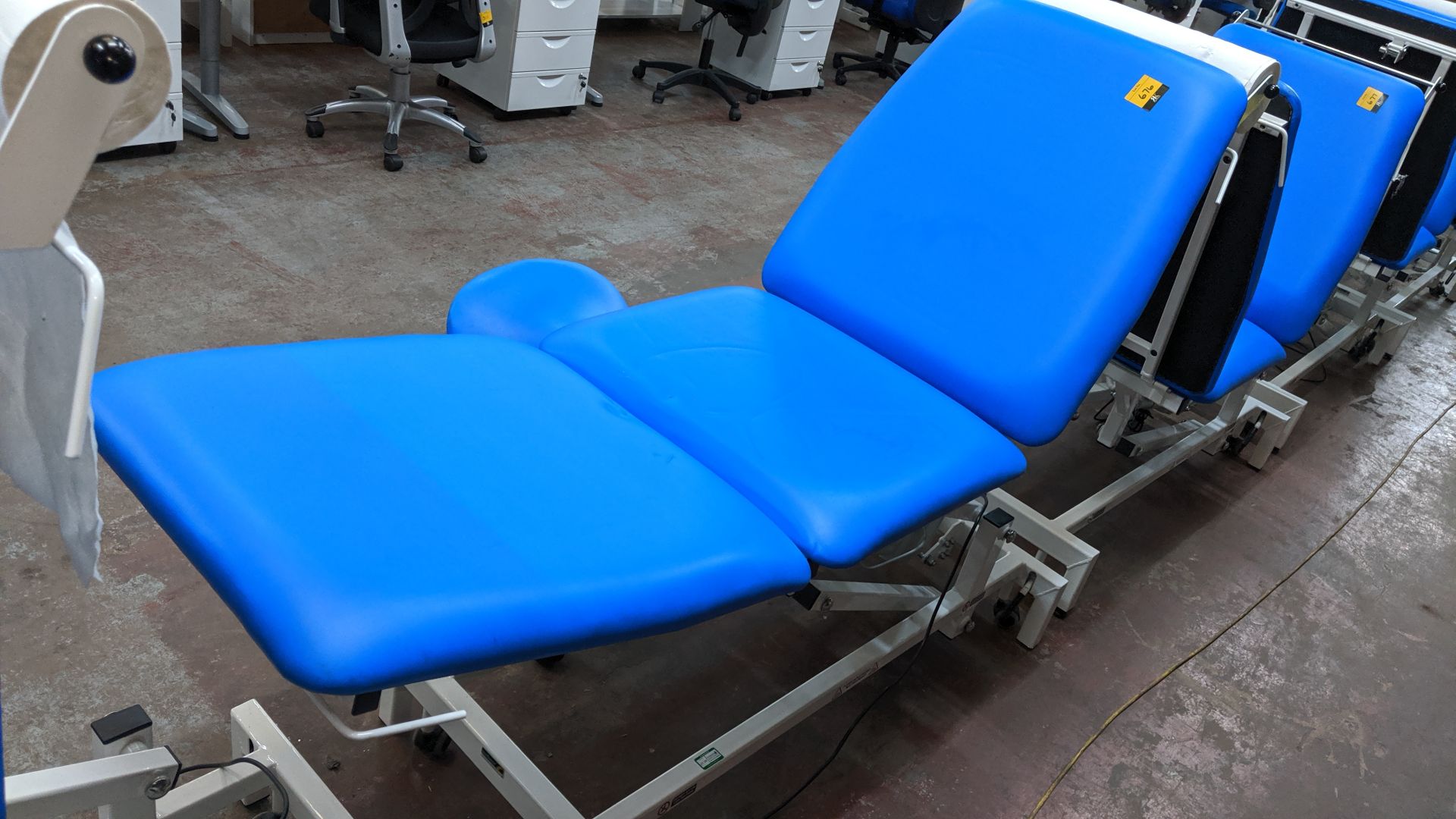 Sunflower Medical Equipment mobile electrically operated padded examination table with wired linak - Image 2 of 9