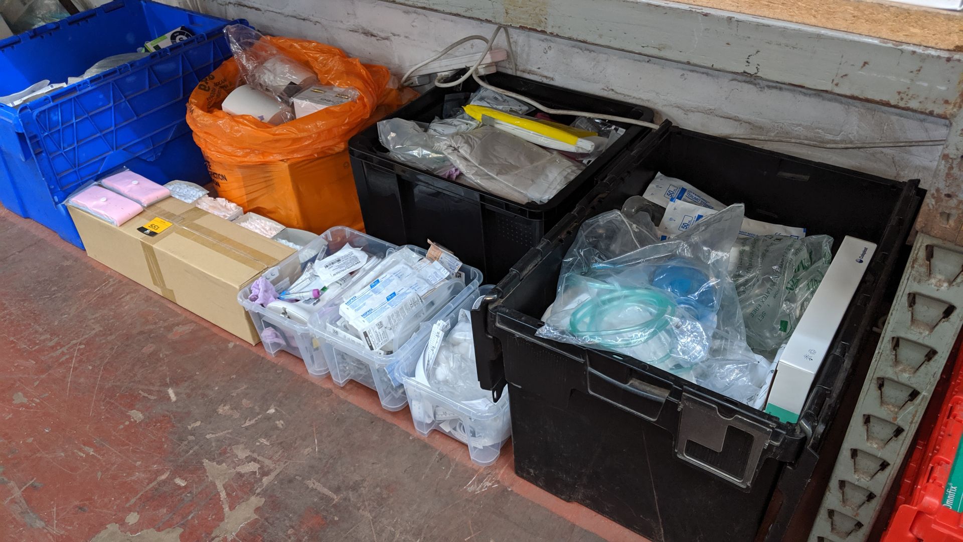 Contents of a bay of assorted medical supplies including syringes & a wide variety of other items - Image 9 of 10