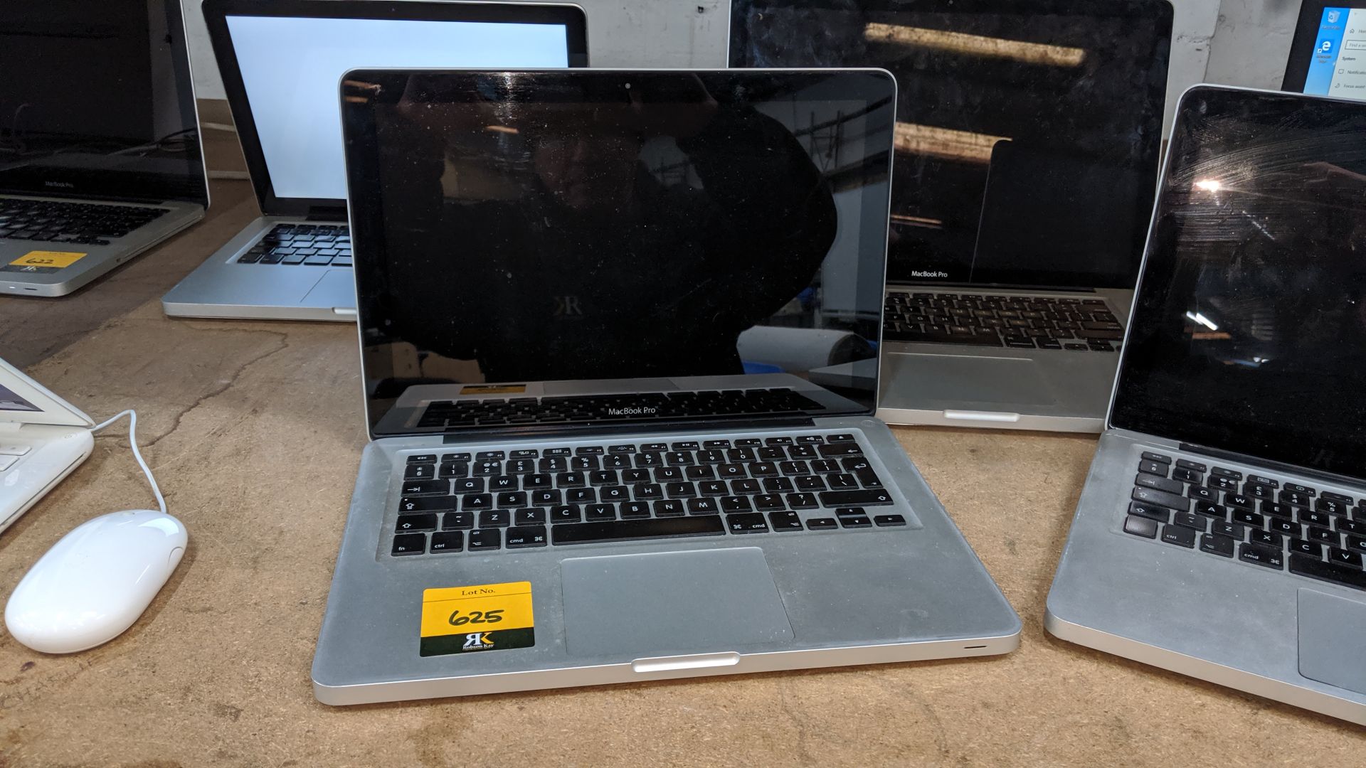 3 off Apple MacBook Pro silver notebook computers, no power packs/chargers, we have been unable to - Image 3 of 6