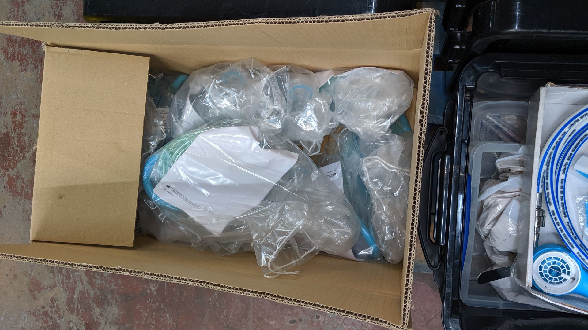 Contents of a pallet of assorted medical supplies including single use resuscitators, Analgesic - Image 5 of 11