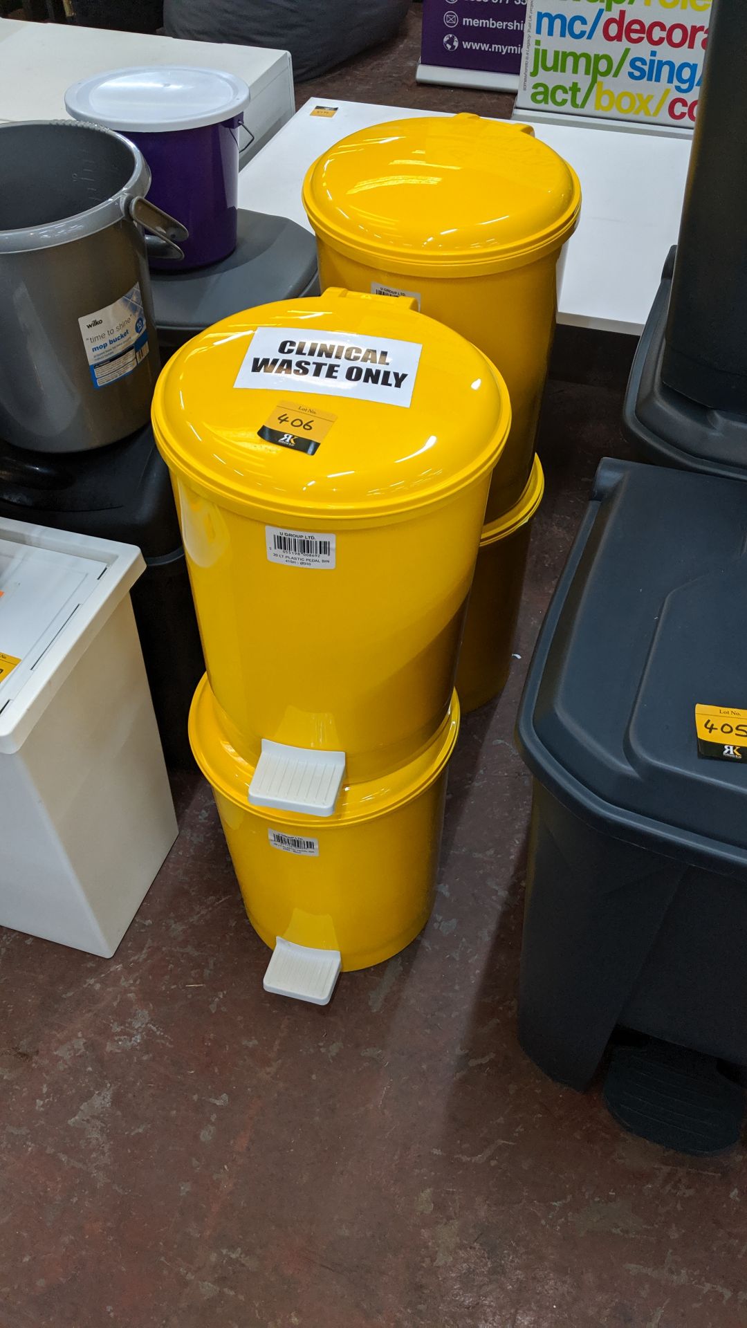 4 off small plastic pedal bins. This is one of a large number of lots used/owned by One To One (