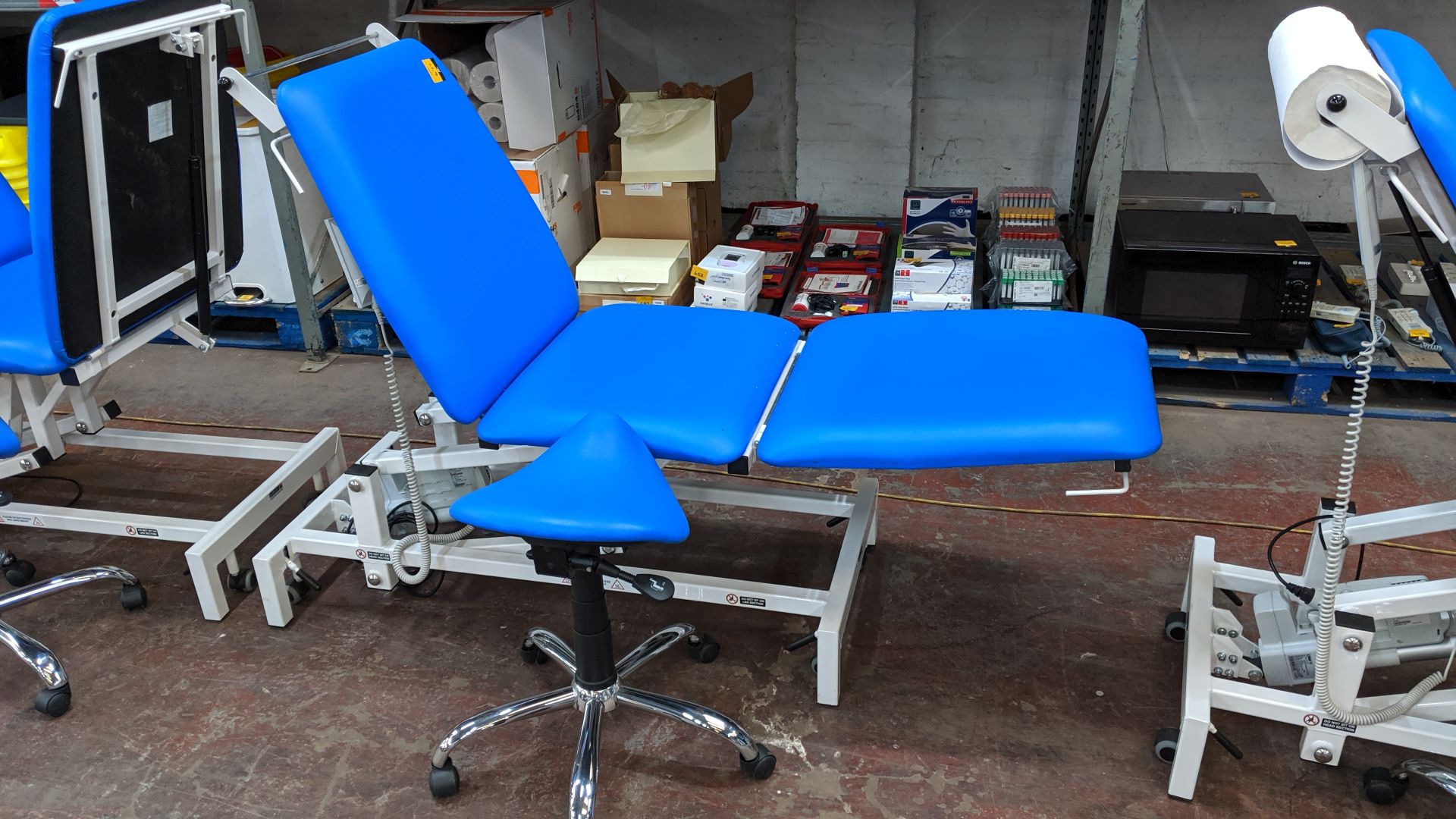Sunflower Medical Equipment mobile electrically operated padded examination table with wired linak - Image 2 of 7