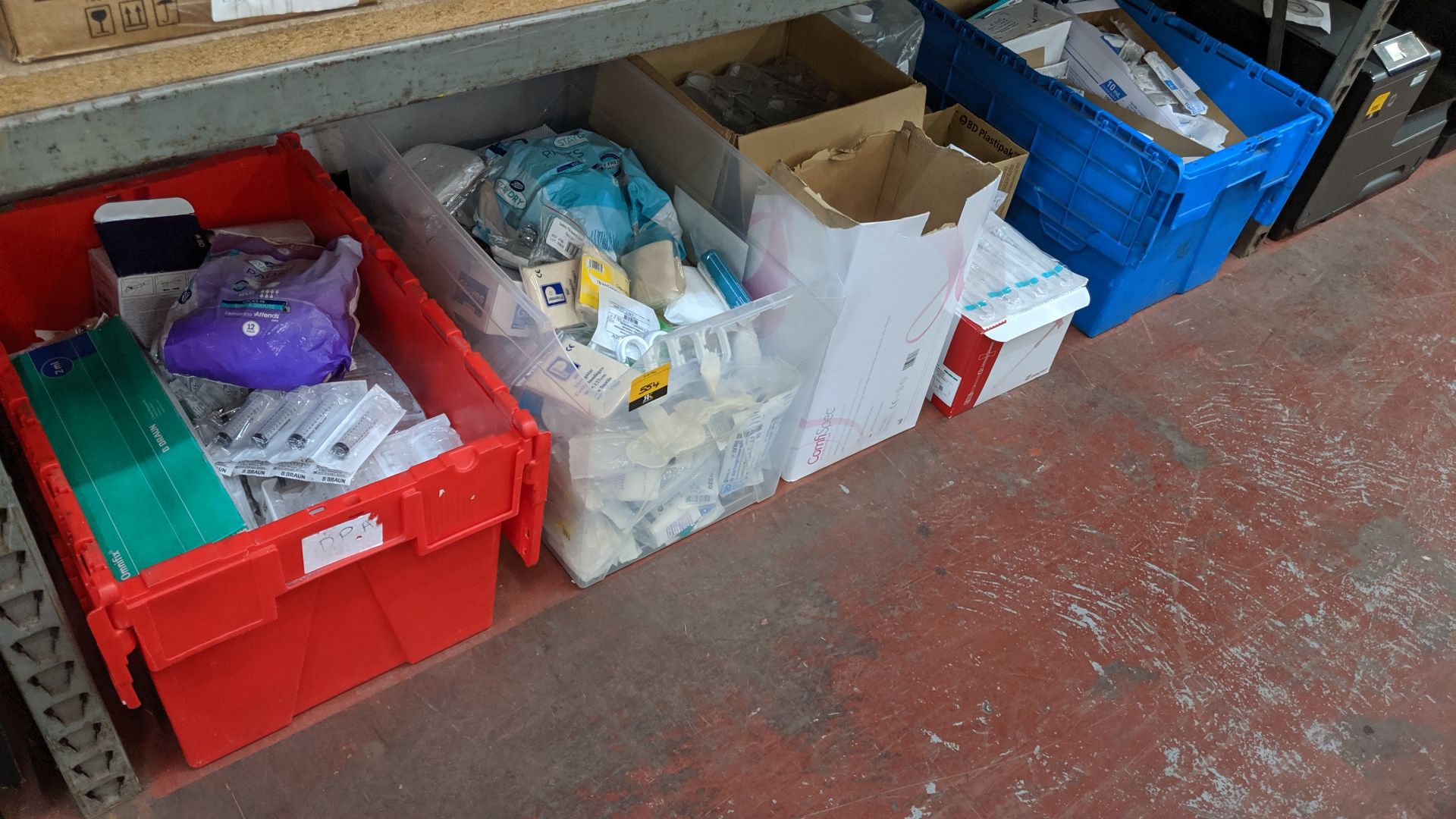 Contents of a bay of assorted medical supplies including syringes & a wide variety of other items - Image 2 of 8