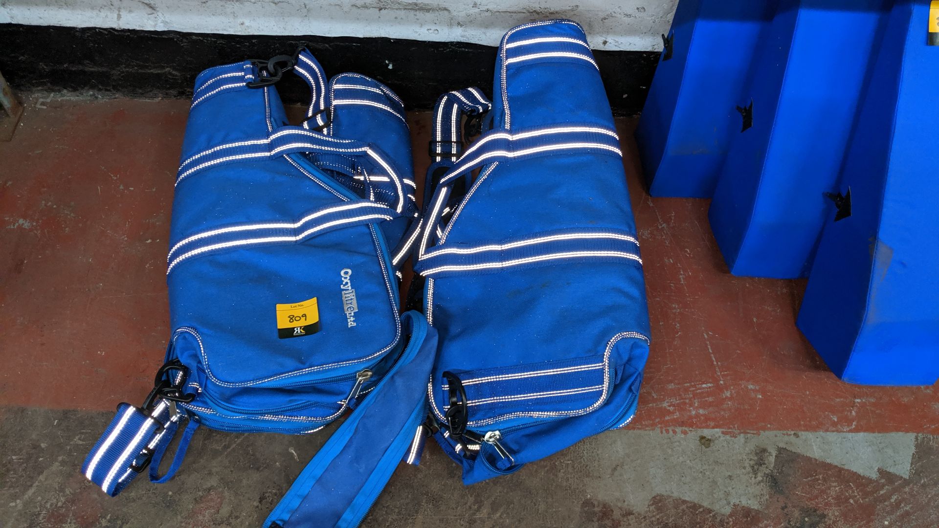 4 off Oxylitre Ltd carry bags. This is one of a large number of lots used/owned by One To One (North