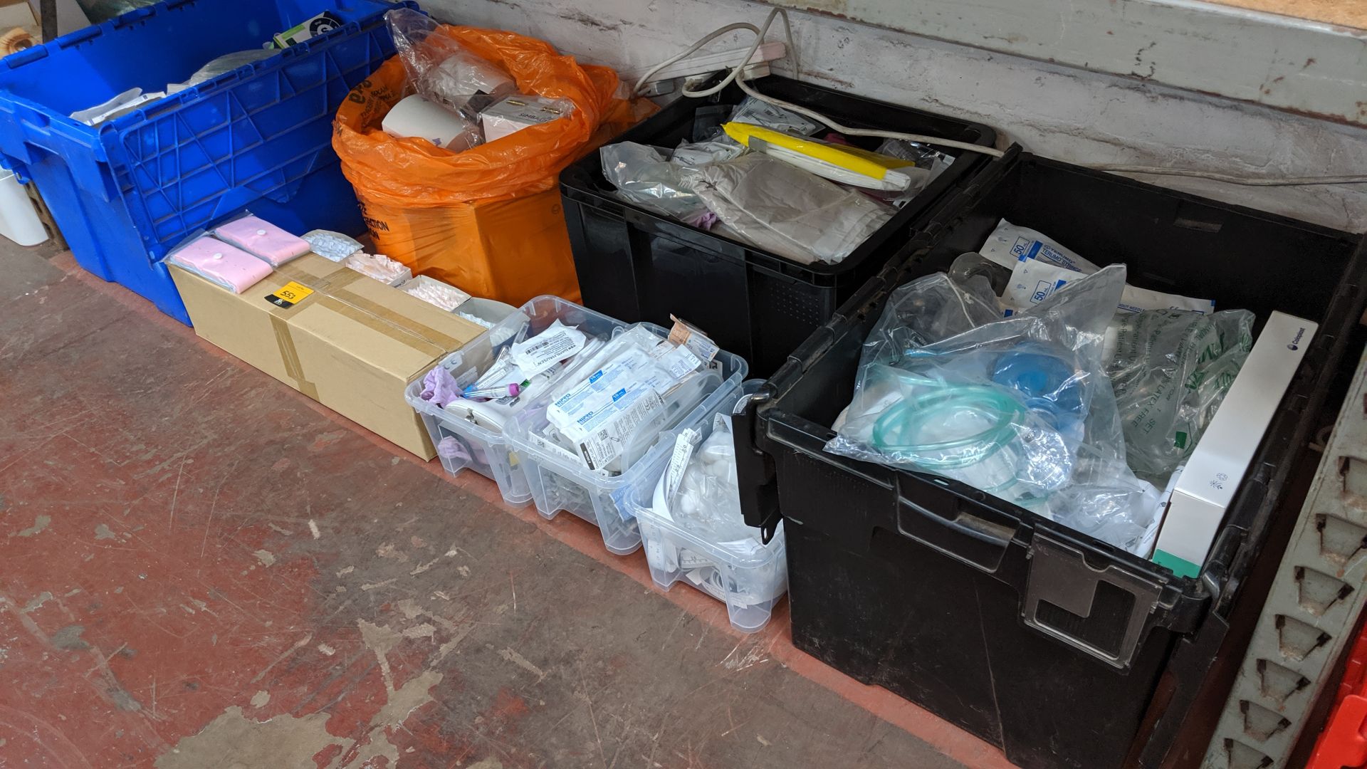 Contents of a bay of assorted medical supplies including syringes & a wide variety of other items - Image 10 of 10