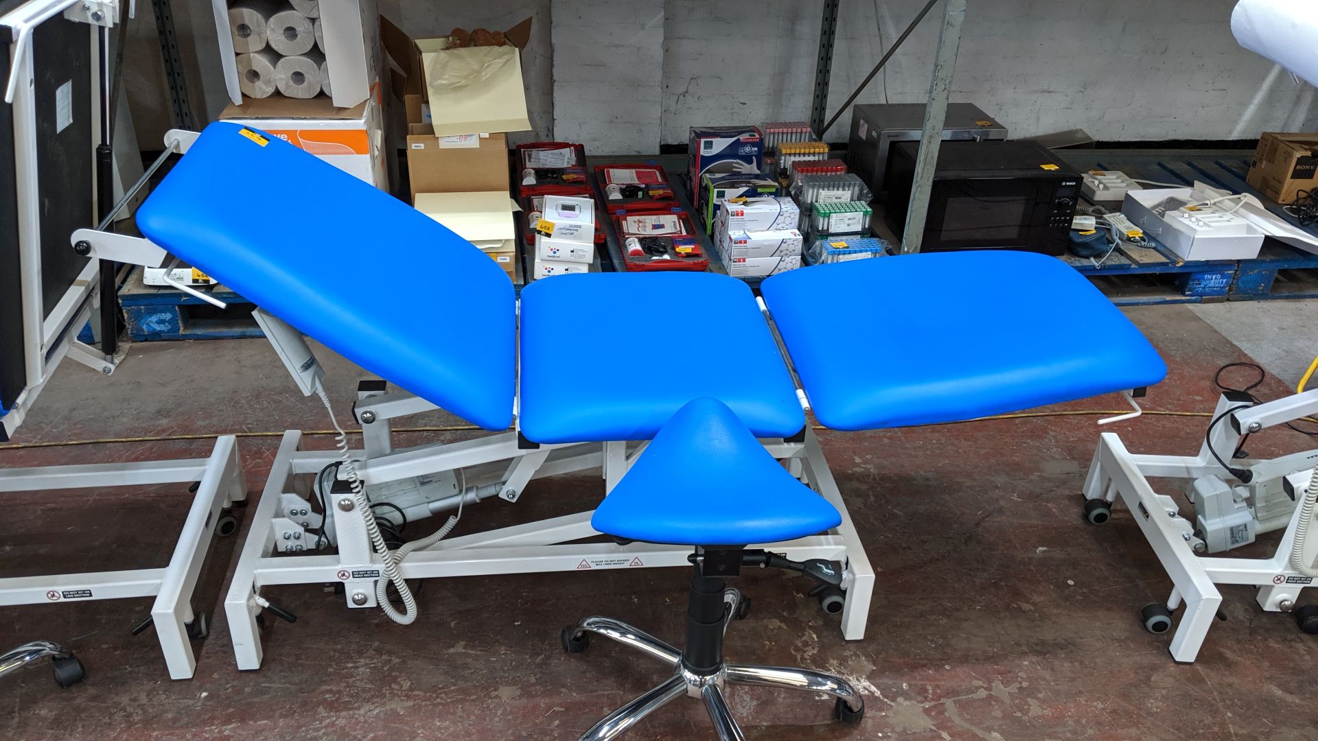 Sunflower Medical Equipment mobile electrically operated padded examination table with wired linak - Image 5 of 7