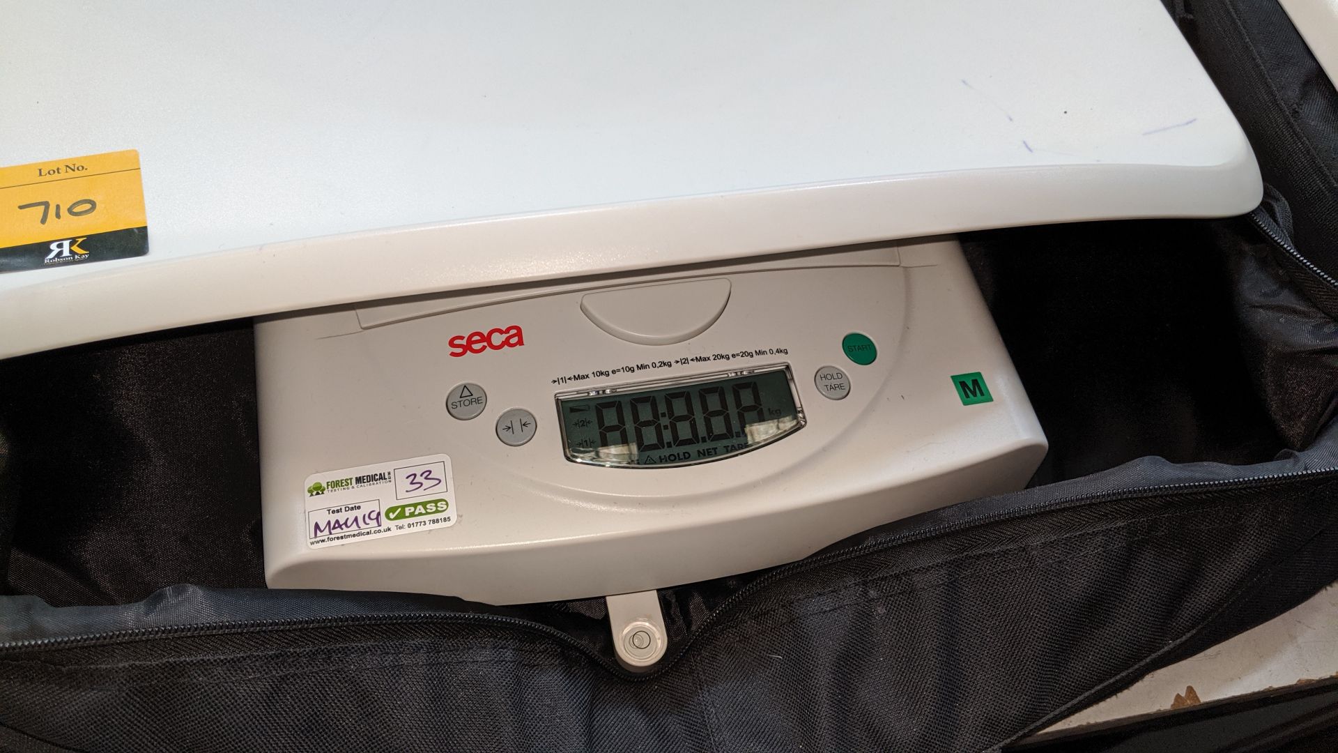 Seca model 384 baby scales max. capacity 20kg. This is one of a large number of lots used/owned by - Image 3 of 5