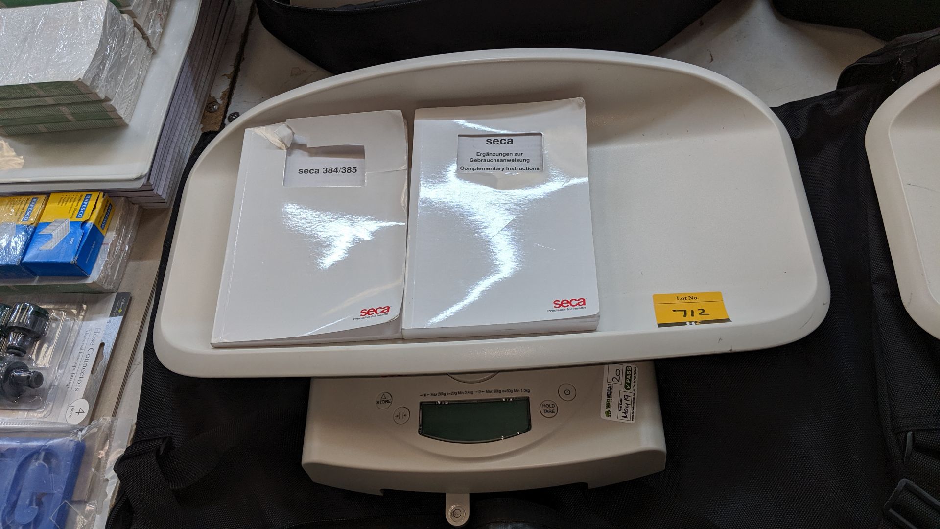 Seca model 385 baby scales max. capacity 50kg. This is one of a large number of lots used/owned by