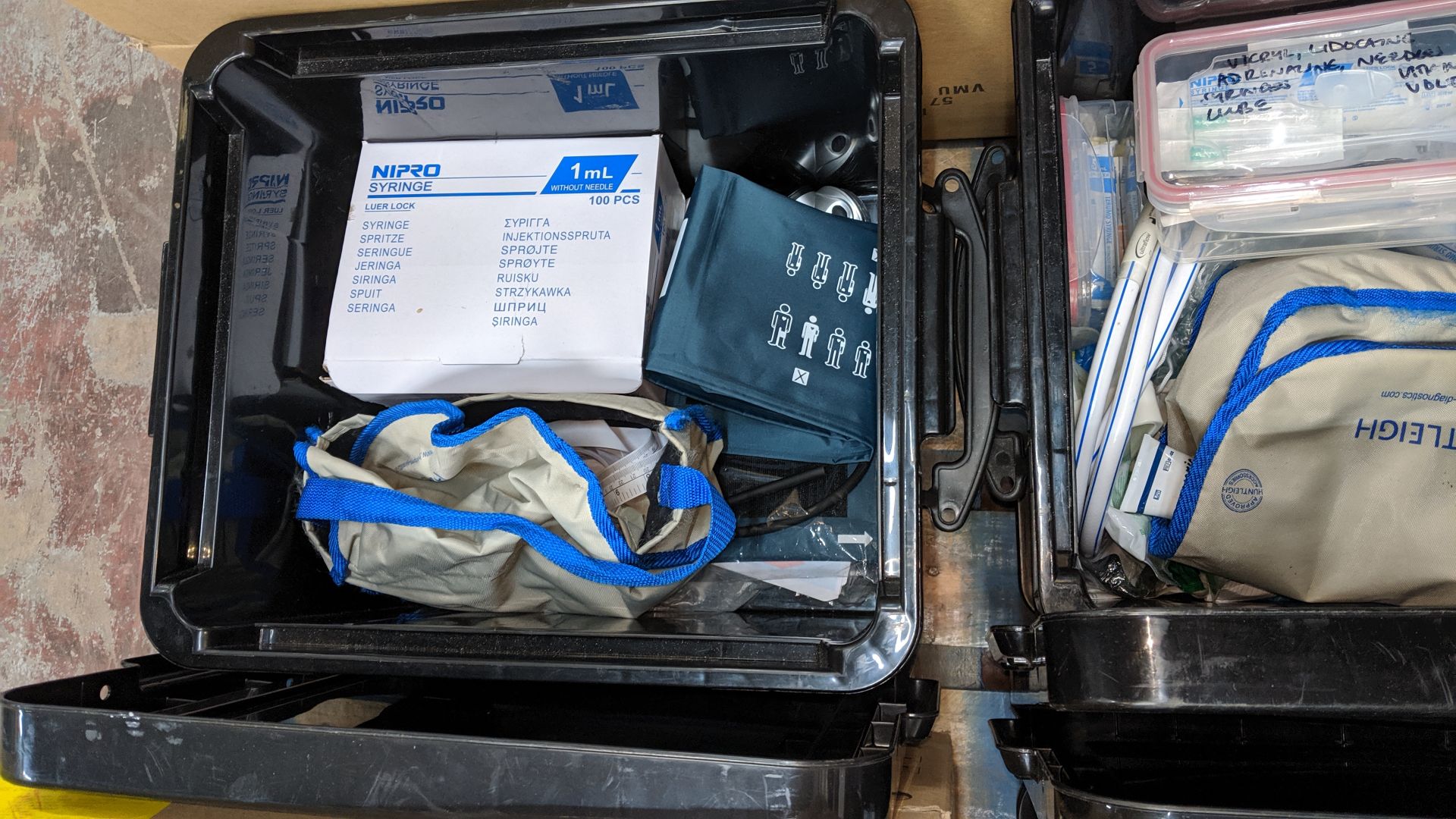 Contents of a pallet of assorted medical supplies including single use resuscitators, Analgesic - Image 6 of 11