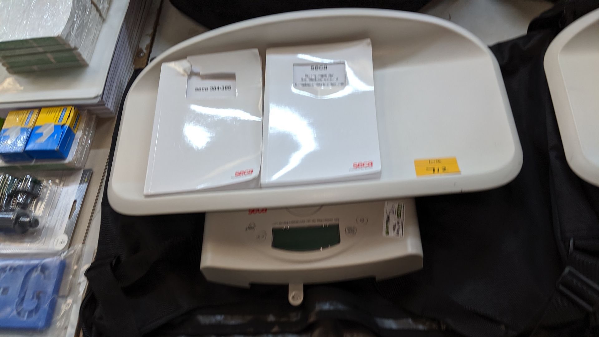 Seca model 385 baby scales max. capacity 50kg. This is one of a large number of lots used/owned by - Image 5 of 5