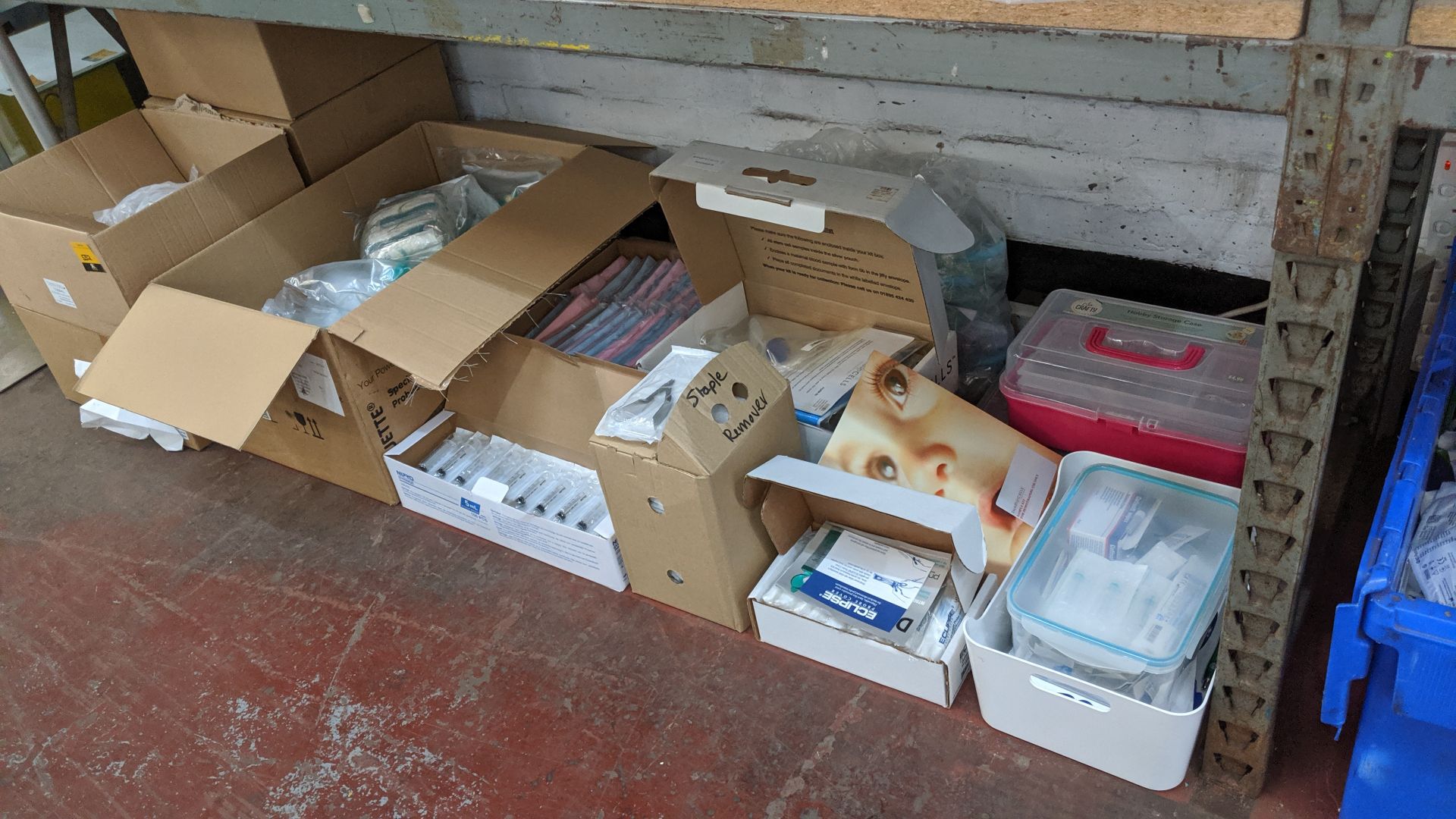 Contents of a bay of medical supplies including safety tube holders, syringes, storage cases & - Image 13 of 13