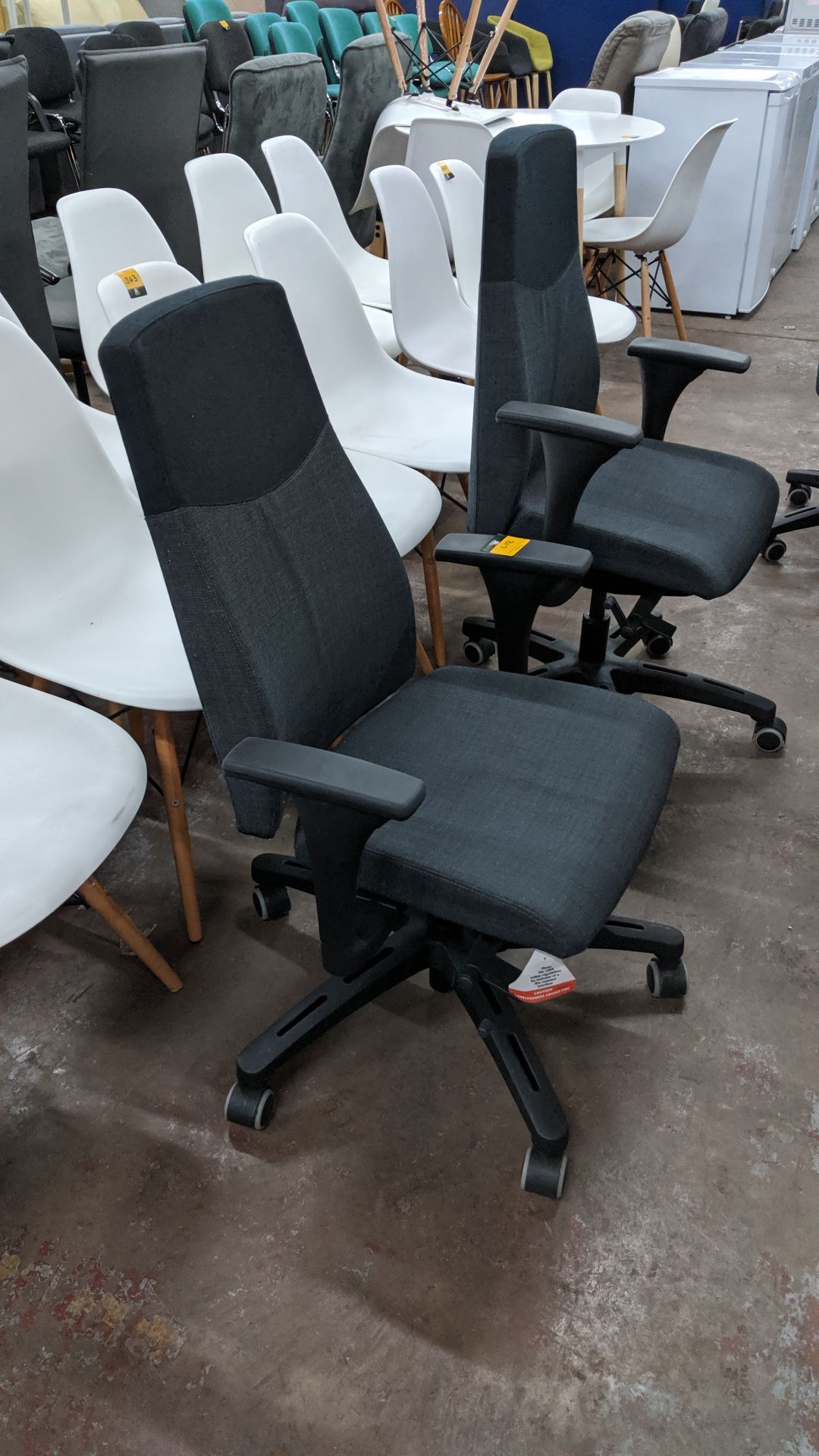 Pair of modern grey & black executive chairs with arms NB Lots 317 - 319 each consist of a pair of - Image 2 of 5