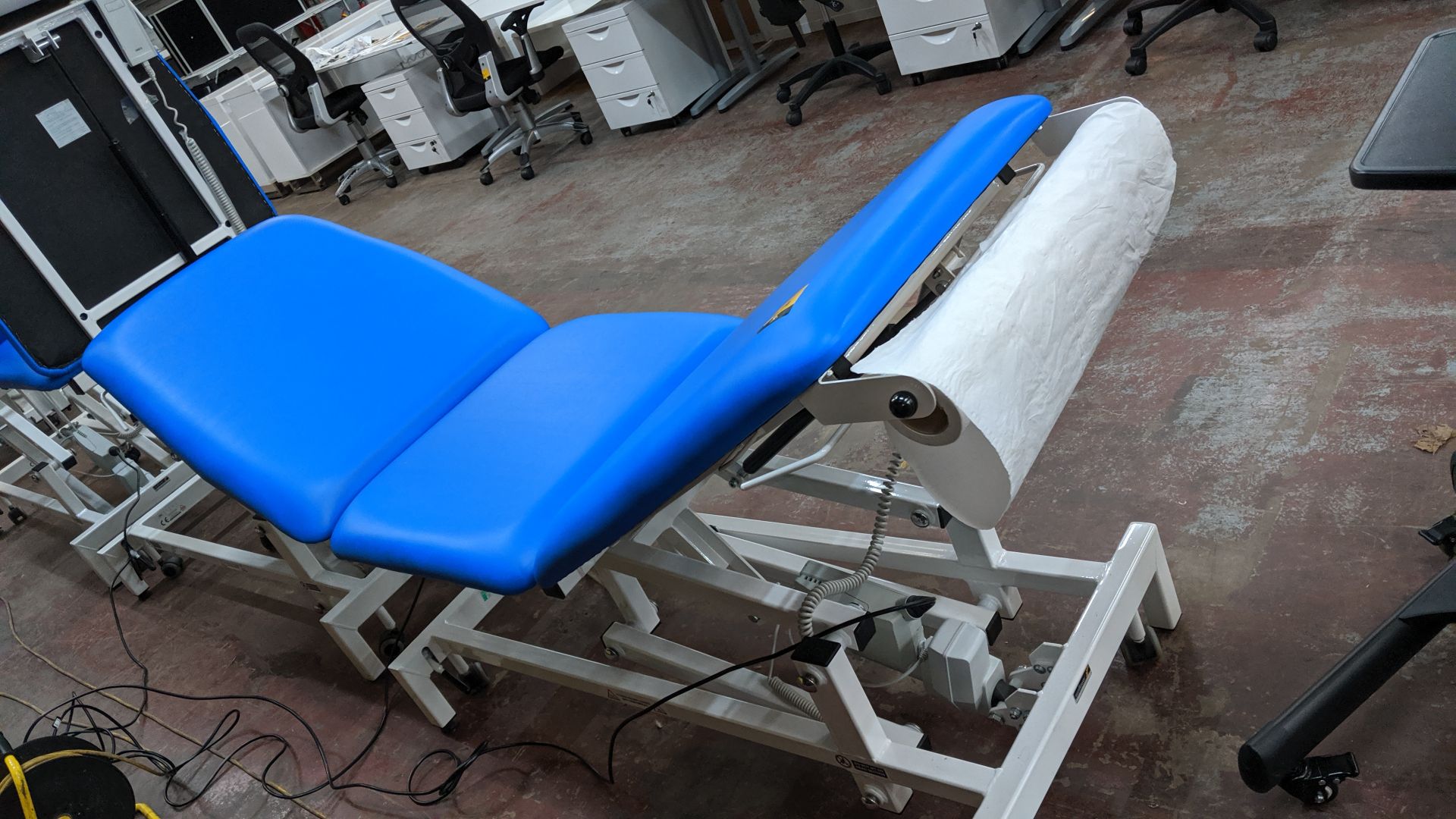 Sunflower Medical Equipment mobile electrically operated padded examination table with wired linak - Image 5 of 9