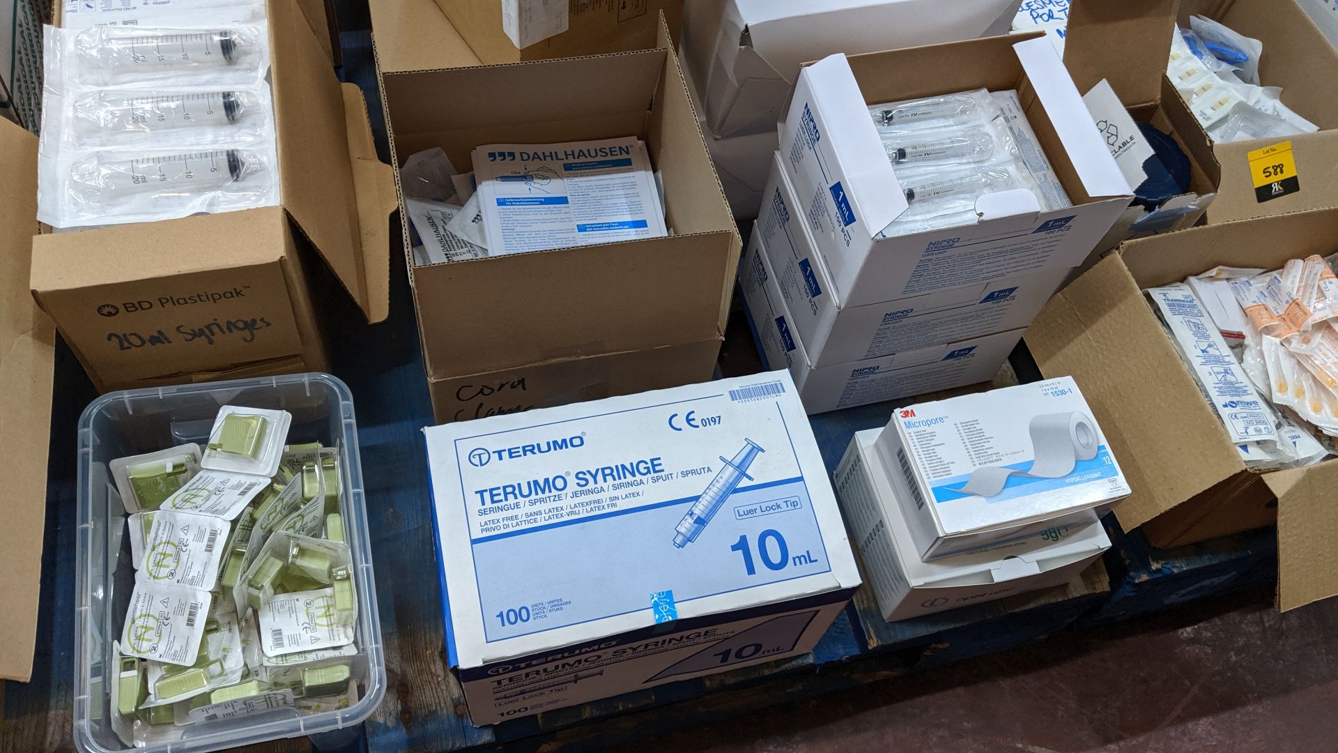 Contents of a pallet of medical supplies NB Pallet excluded. This is one of a large number of lots - Image 6 of 9