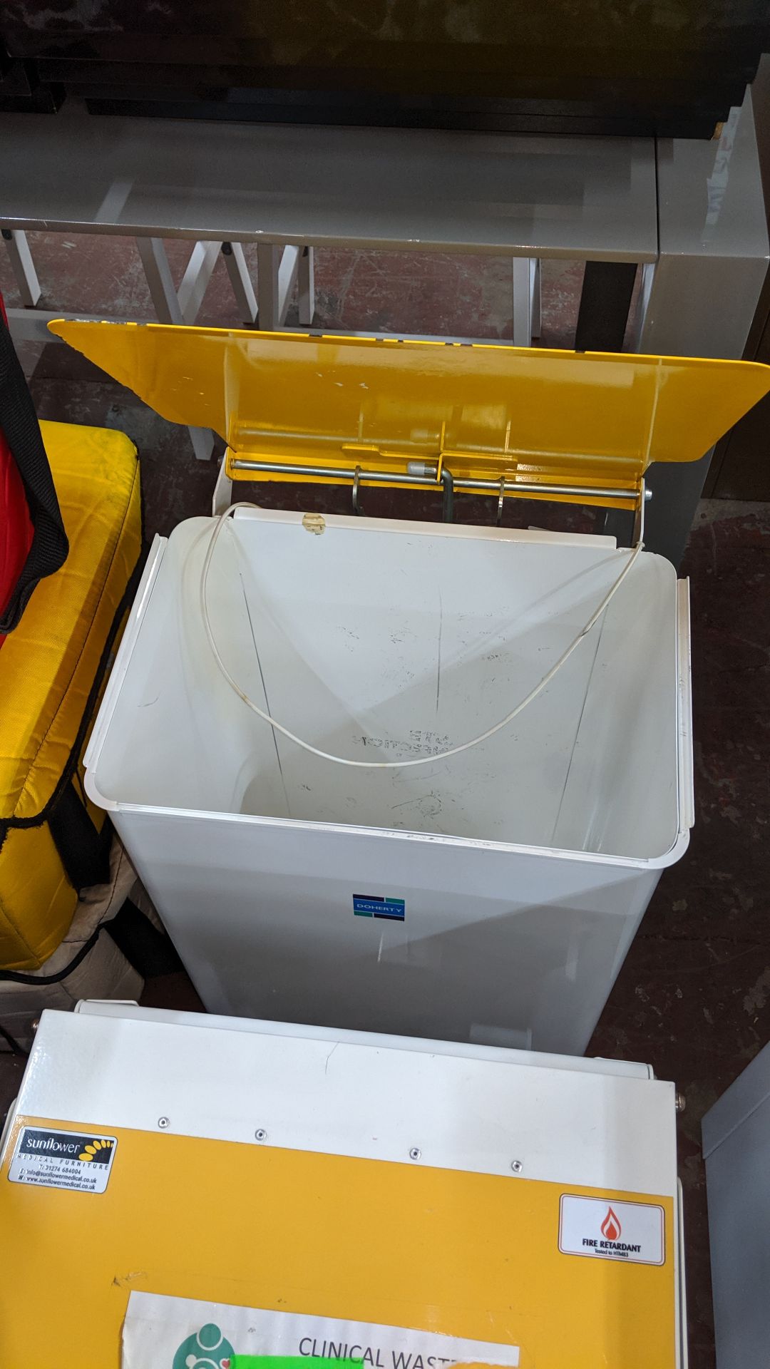 2 off metal pedal bins. This is one of a large number of lots used/owned by One To One (North - Image 4 of 5