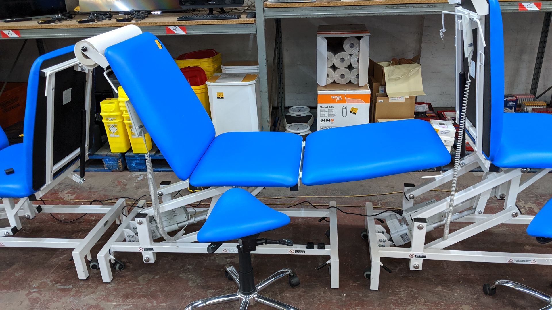 Sunflower Medical Equipment mobile electrically operated padded examination table with wired linak - Image 3 of 6