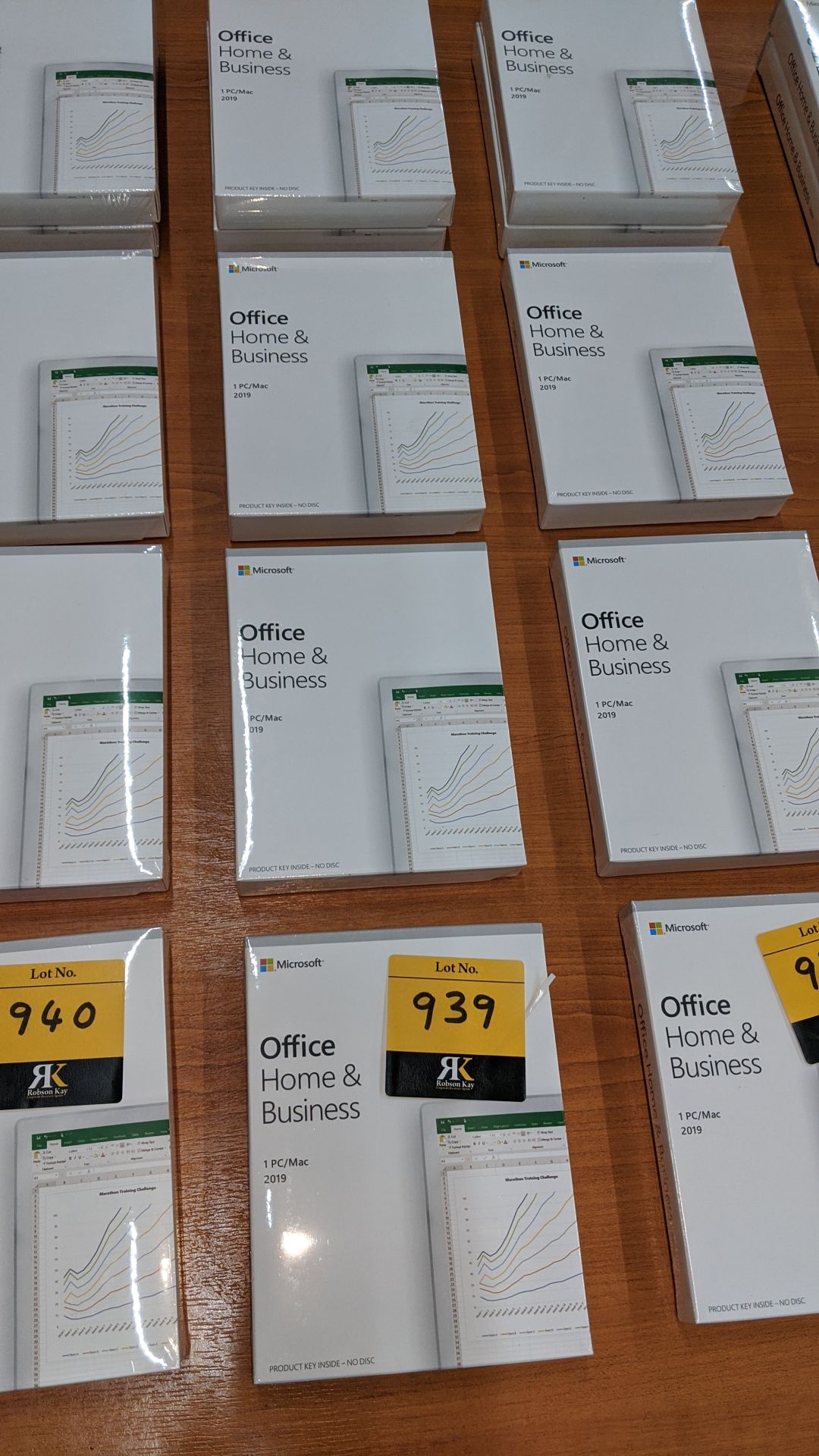 5 off Microsoft Office Home & Business 2019 for PC/MAC. This lot comprises 5 sealed boxes each - Image 2 of 4