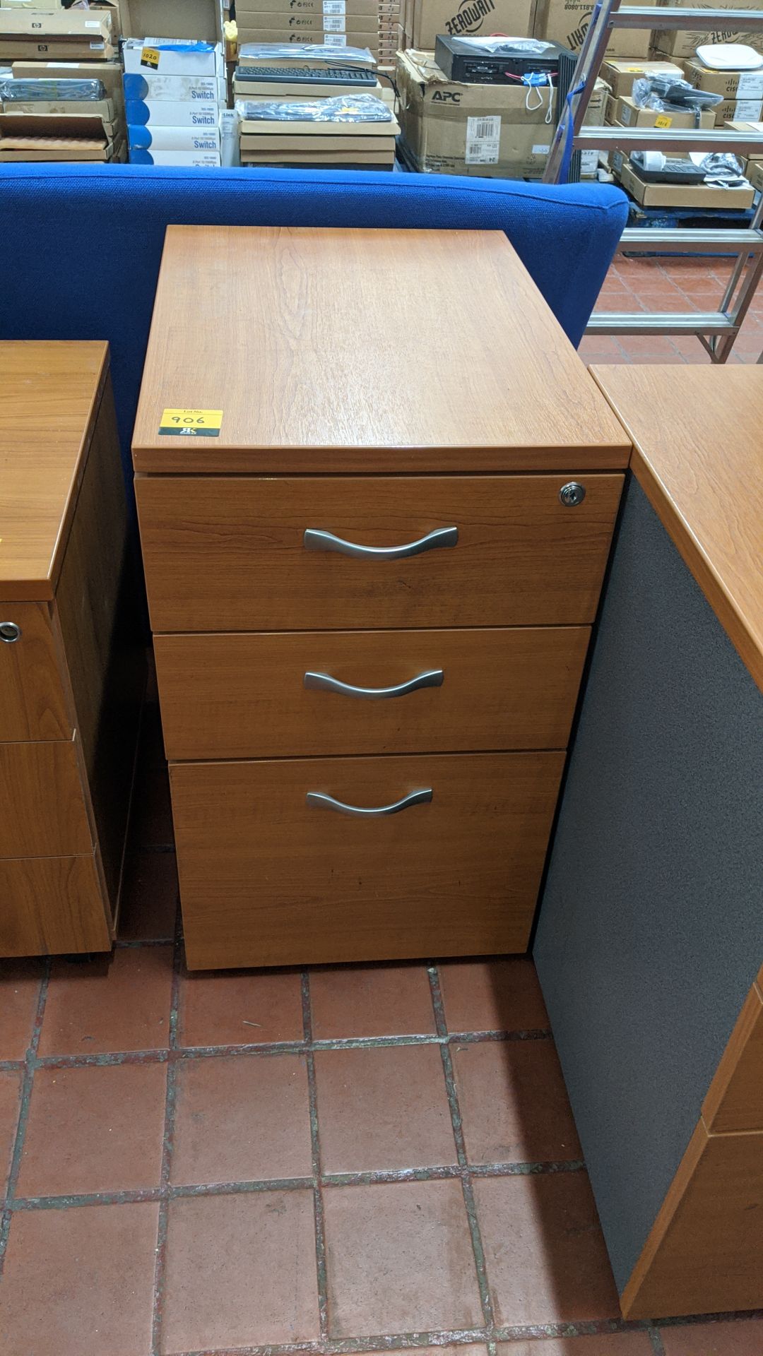 Desk pedestal to match the bulk of the other office furniture in this sale. This is one of a large - Image 2 of 4