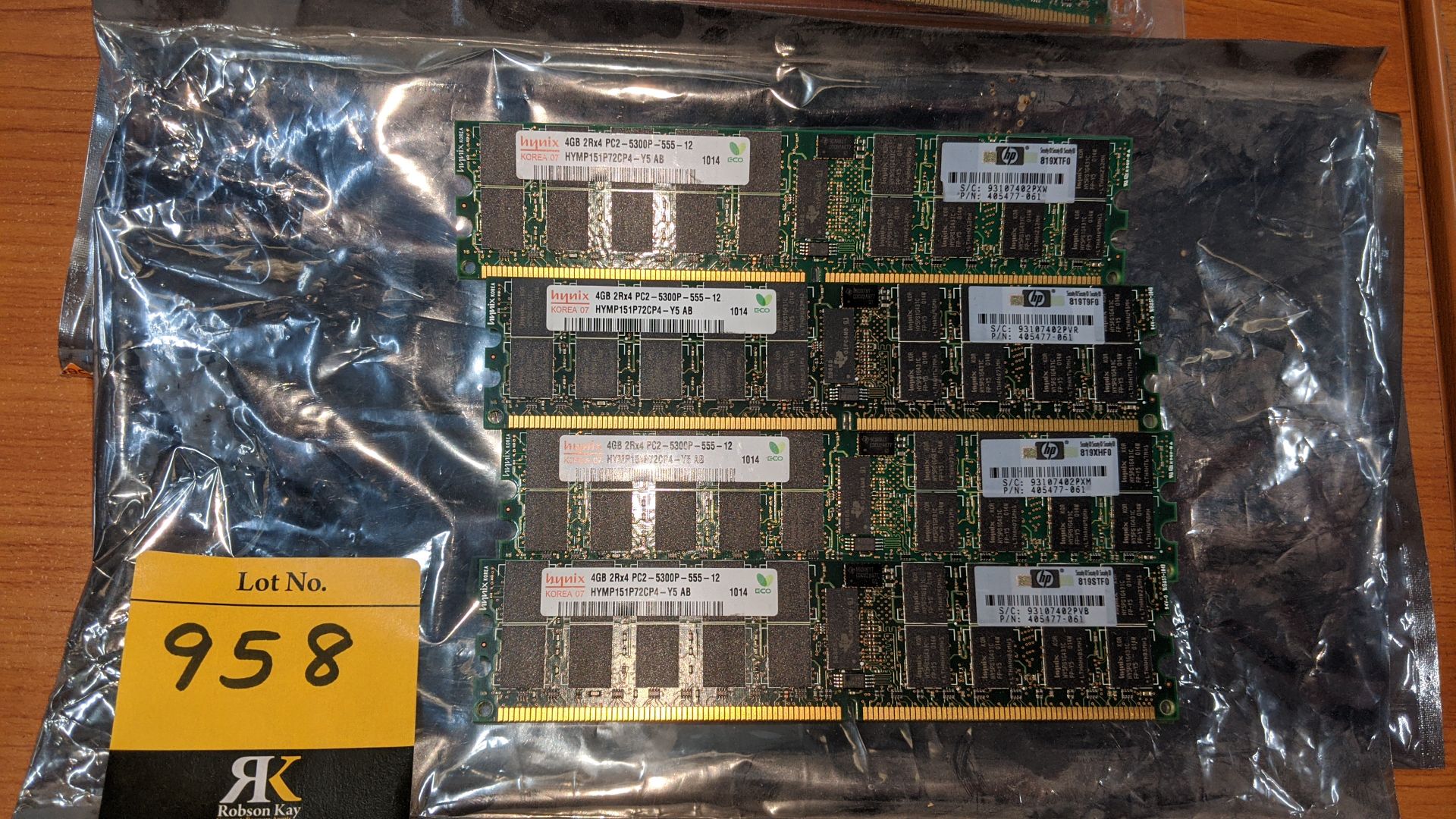 10 off assorted 4Gb memory DIMMs. This is one of a large number of lots in this sale being sold - Image 3 of 8
