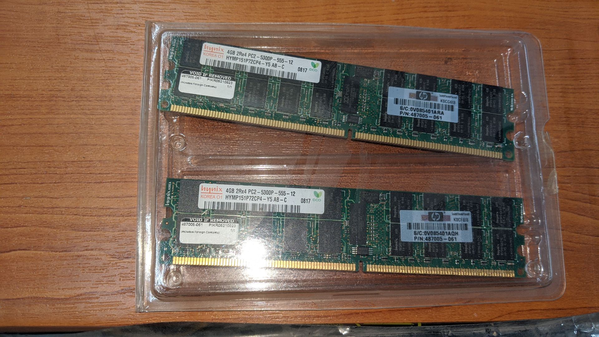 10 off assorted 4Gb memory DIMMs. This is one of a large number of lots in this sale being sold - Image 5 of 8