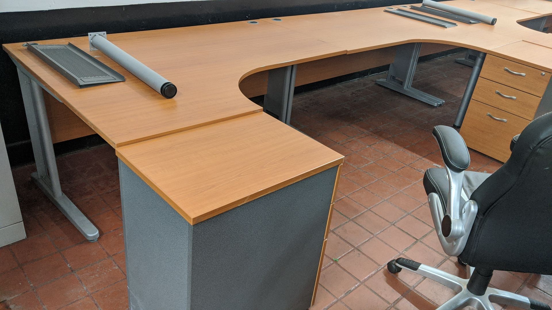 4 off curve front "piano" desks each including a matching desk height pedestal. This is one of a - Image 7 of 10