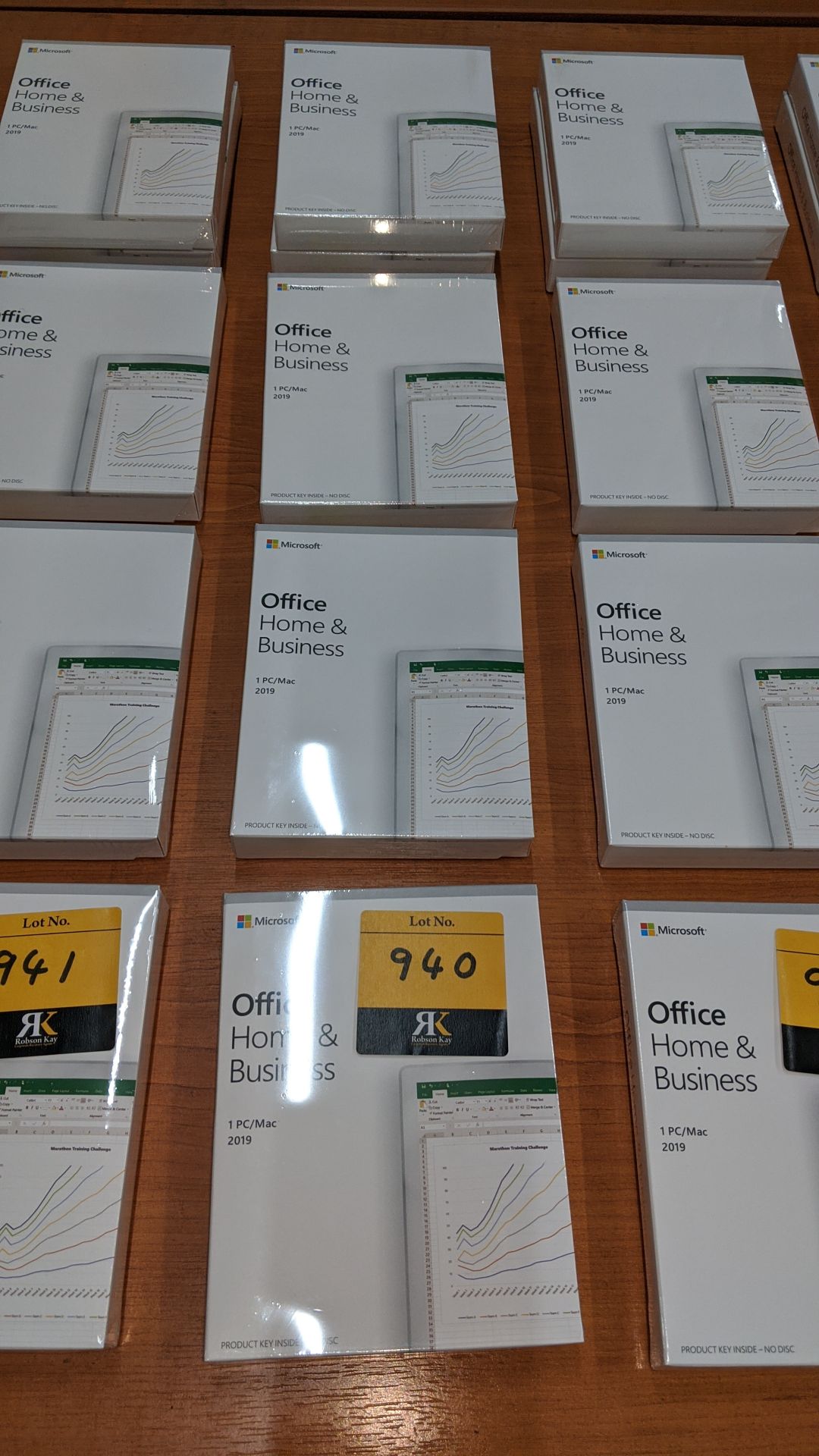 5 off Microsoft Office Home & Business 2019 for PC/MAC. This lot comprises 5 sealed boxes each - Image 2 of 4